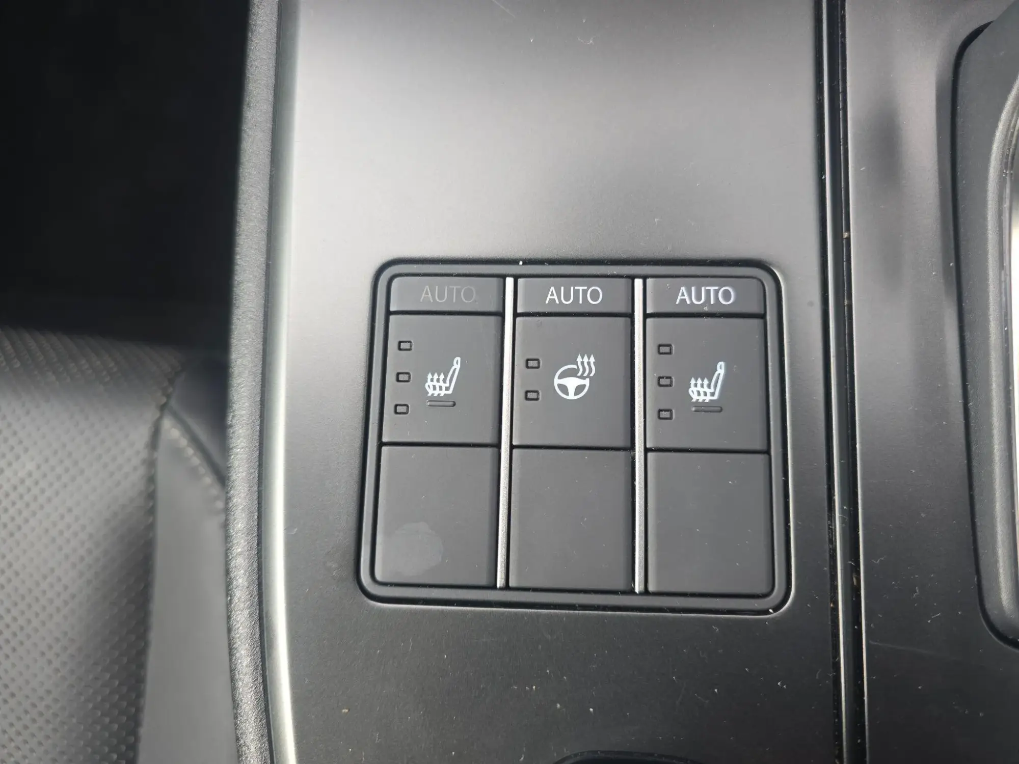 Lexus UX Self-Charging Hybrid Image 22 Lexus UX Self-Charging Hybrid Image 22