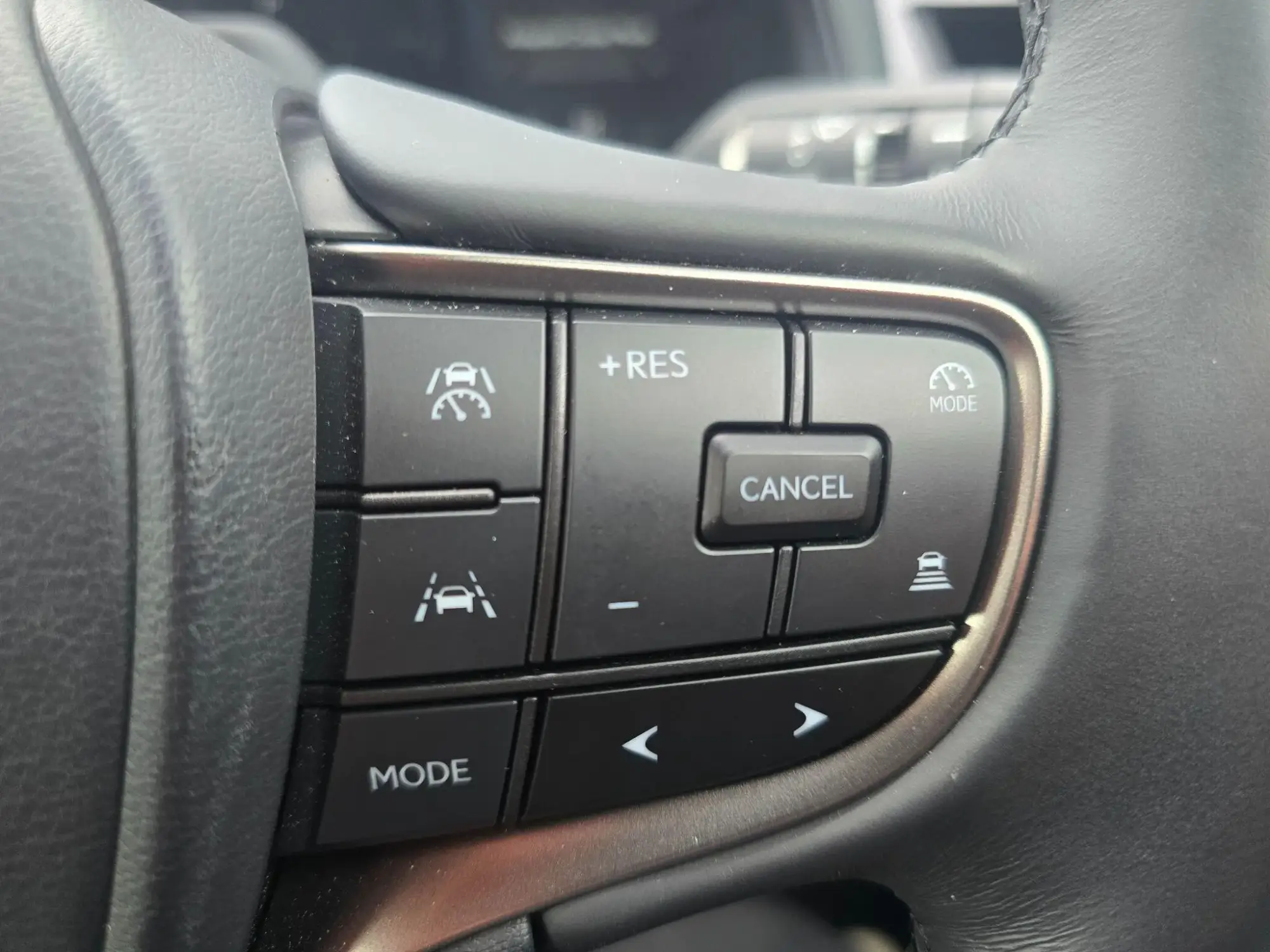 Lexus UX Self-Charging Hybrid Image 25 Lexus UX Self-Charging Hybrid Image 25