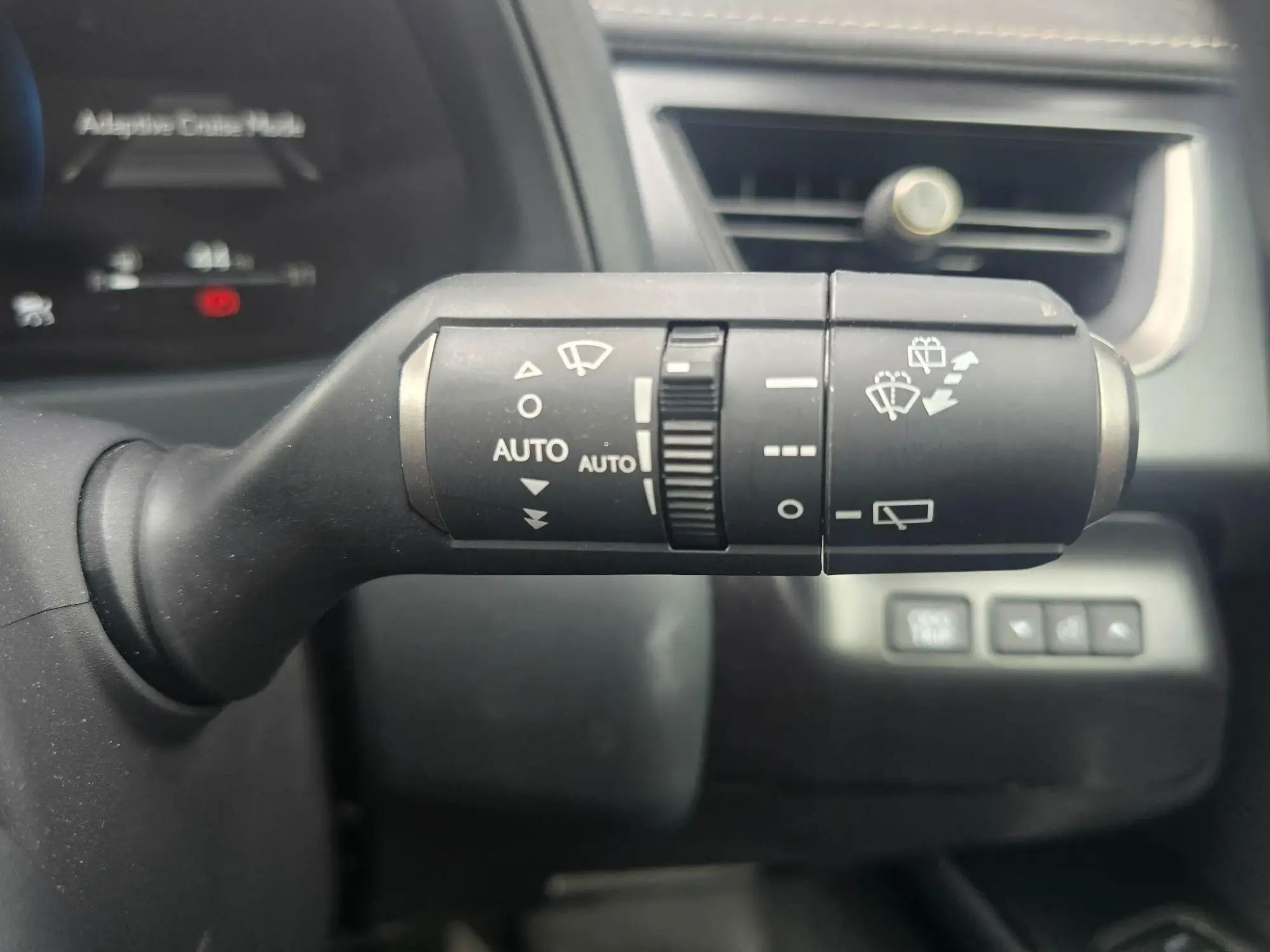 Lexus UX Self-Charging Hybrid Image 26 Lexus UX Self-Charging Hybrid Image 26
