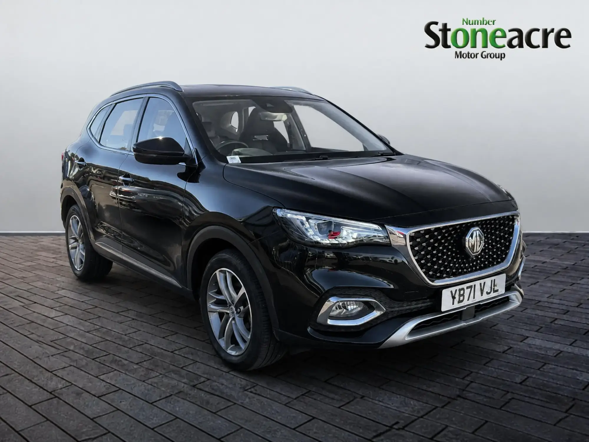 MG HS 1.5 T-GDI Exclusive SUV 5dr Petrol DCT Euro 6 (s/s) (162 ps) YB71VJL Image 1 MG HS 1.5 T-GDI Exclusive SUV 5dr Petrol DCT Euro 6 (s/s) (162 ps) YB71VJL Image 1