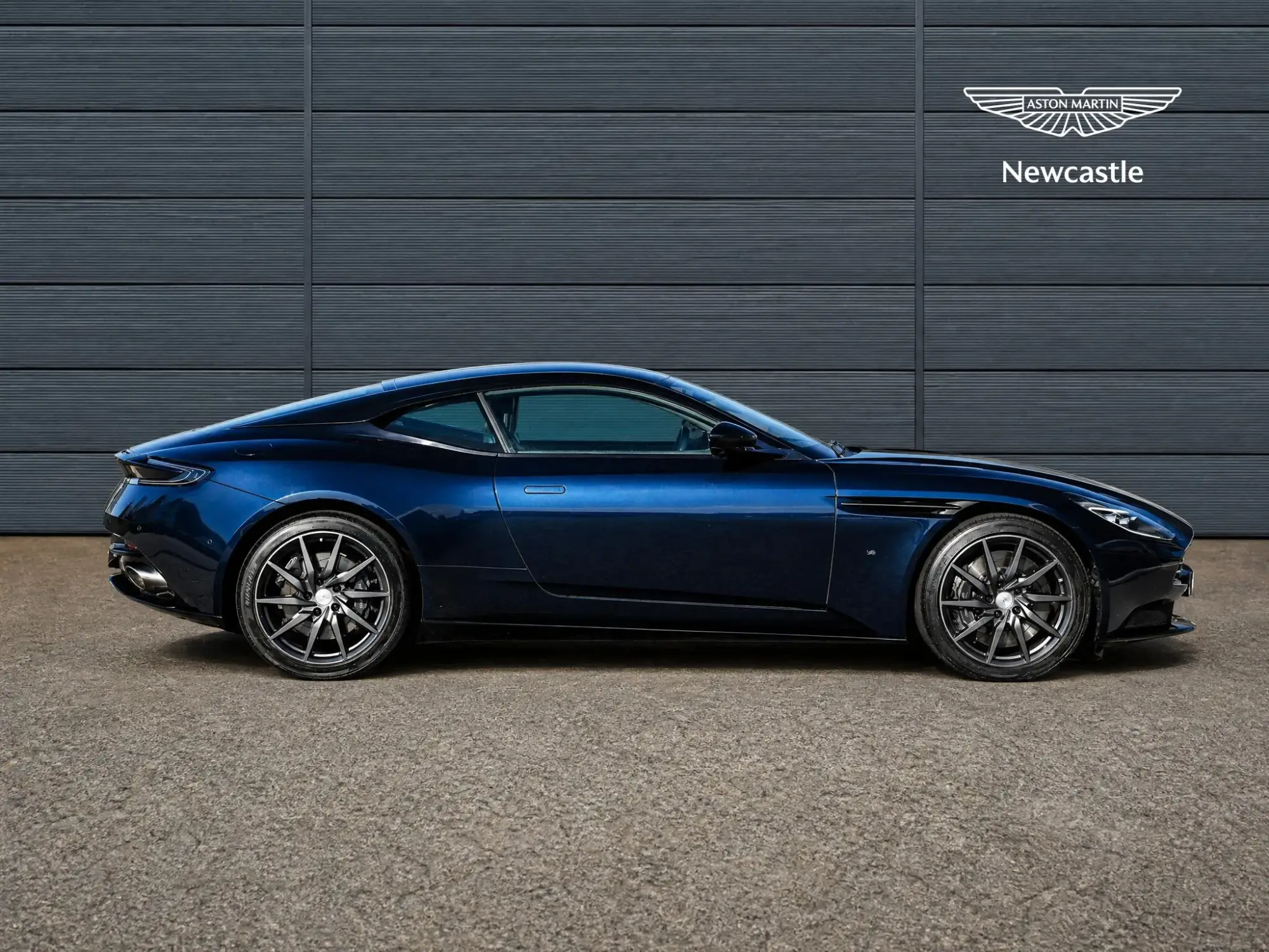 Aston Martin DB11 Image 7 Aston Martin DB11 Image 7