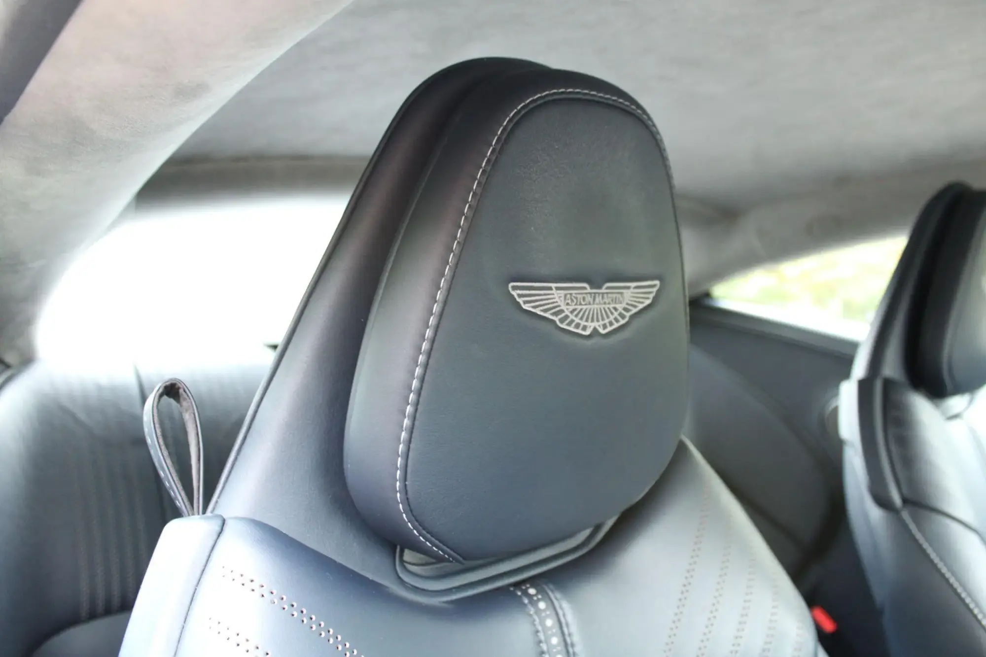 Aston Martin DB11 Image 14 Aston Martin DB11 Image 14