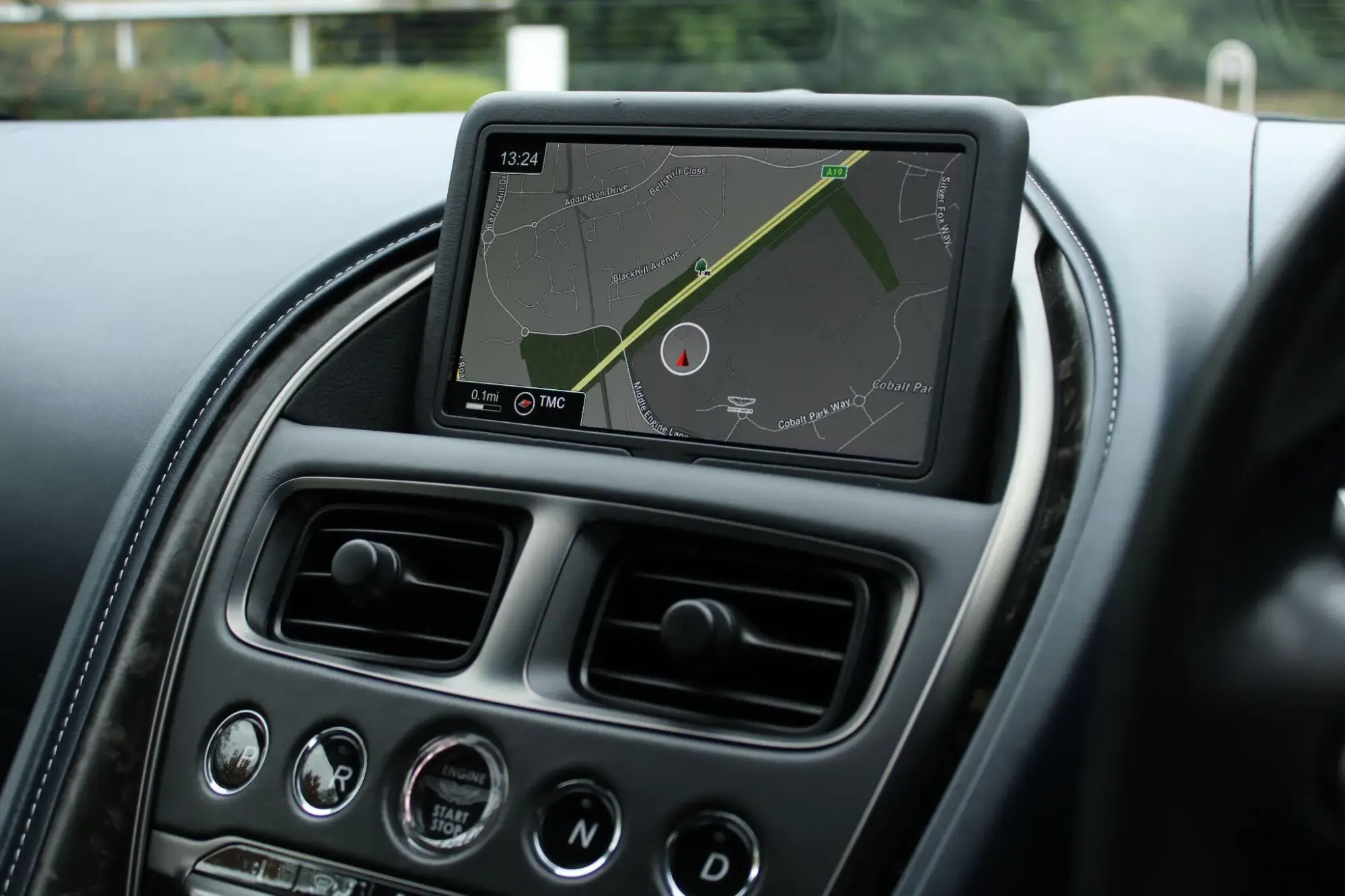 Aston Martin DB11 Image 15 Aston Martin DB11 Image 15