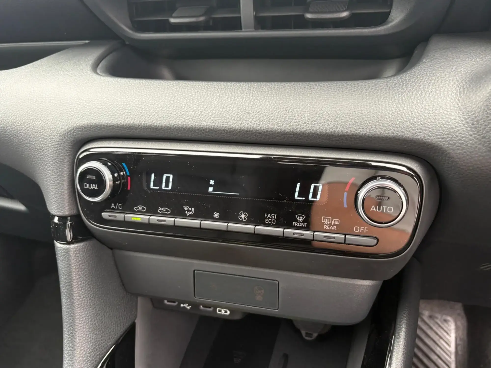 Mazda2 Hybrid Image 15