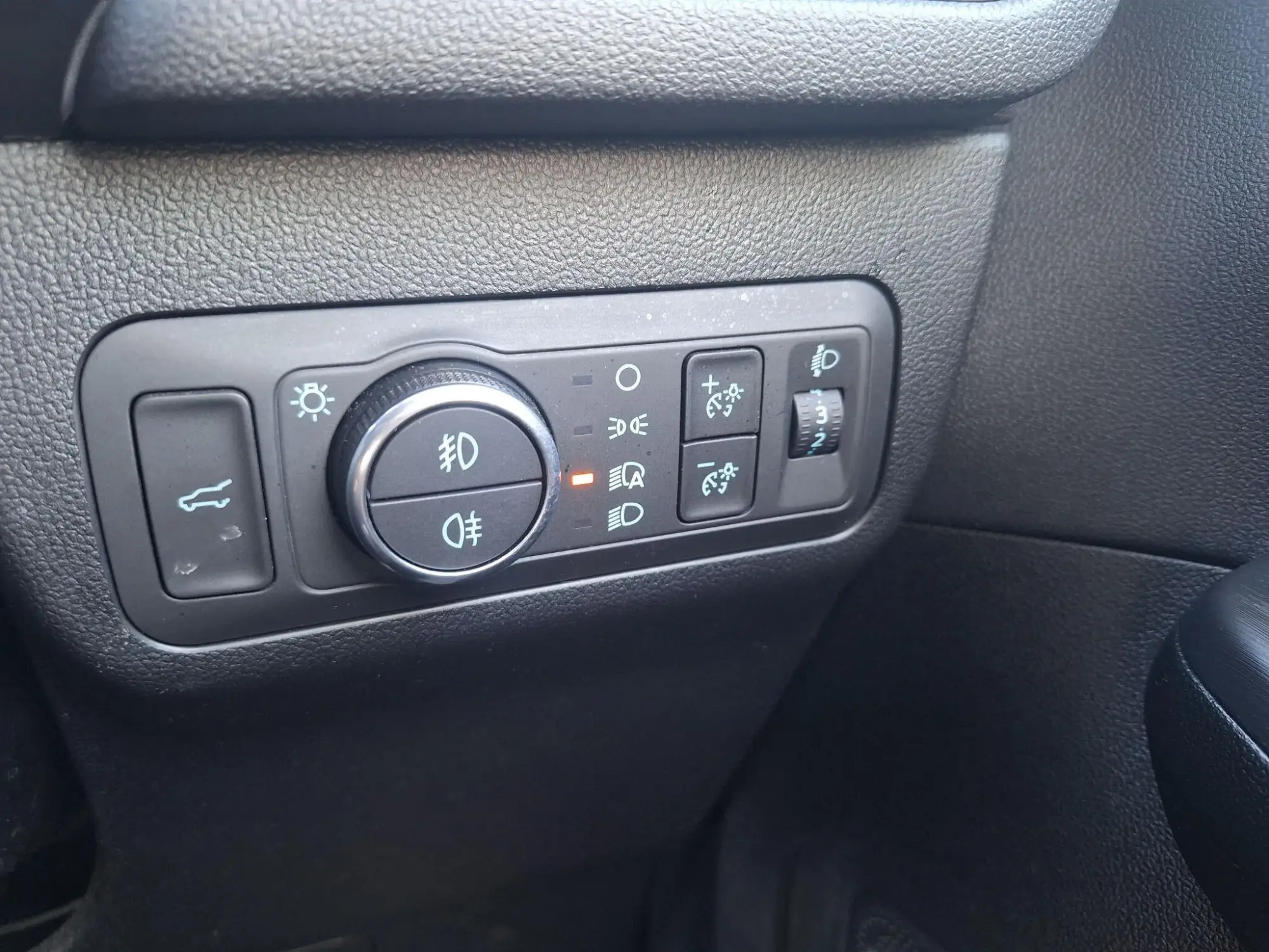 Ford Kuga Hybrid Image 20 Ford Kuga Hybrid Image 20