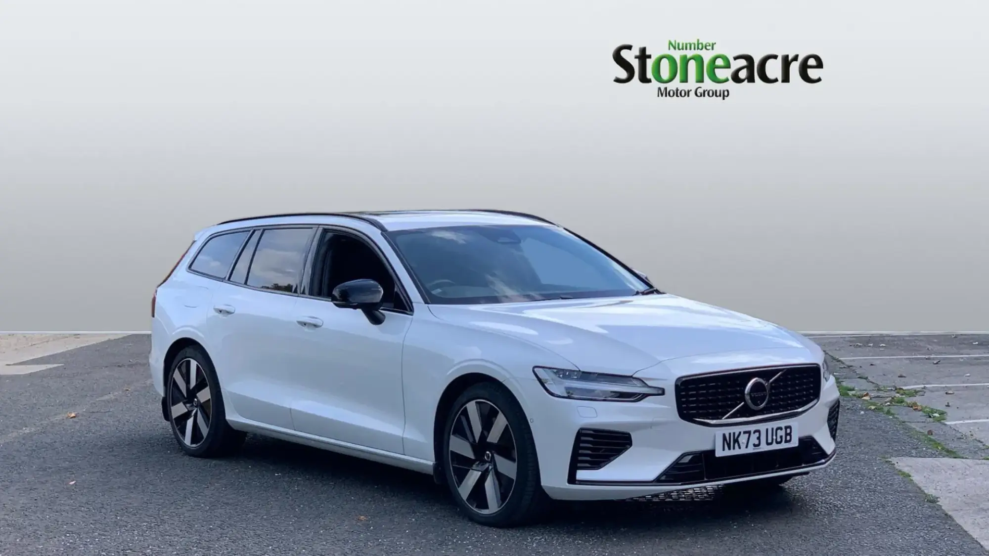 Volvo V60 2.0 T8 Recharge 18.8kWh Ultimate Auto AWD Euro 6 (s/s) 5dr NK73UGB Image 1
