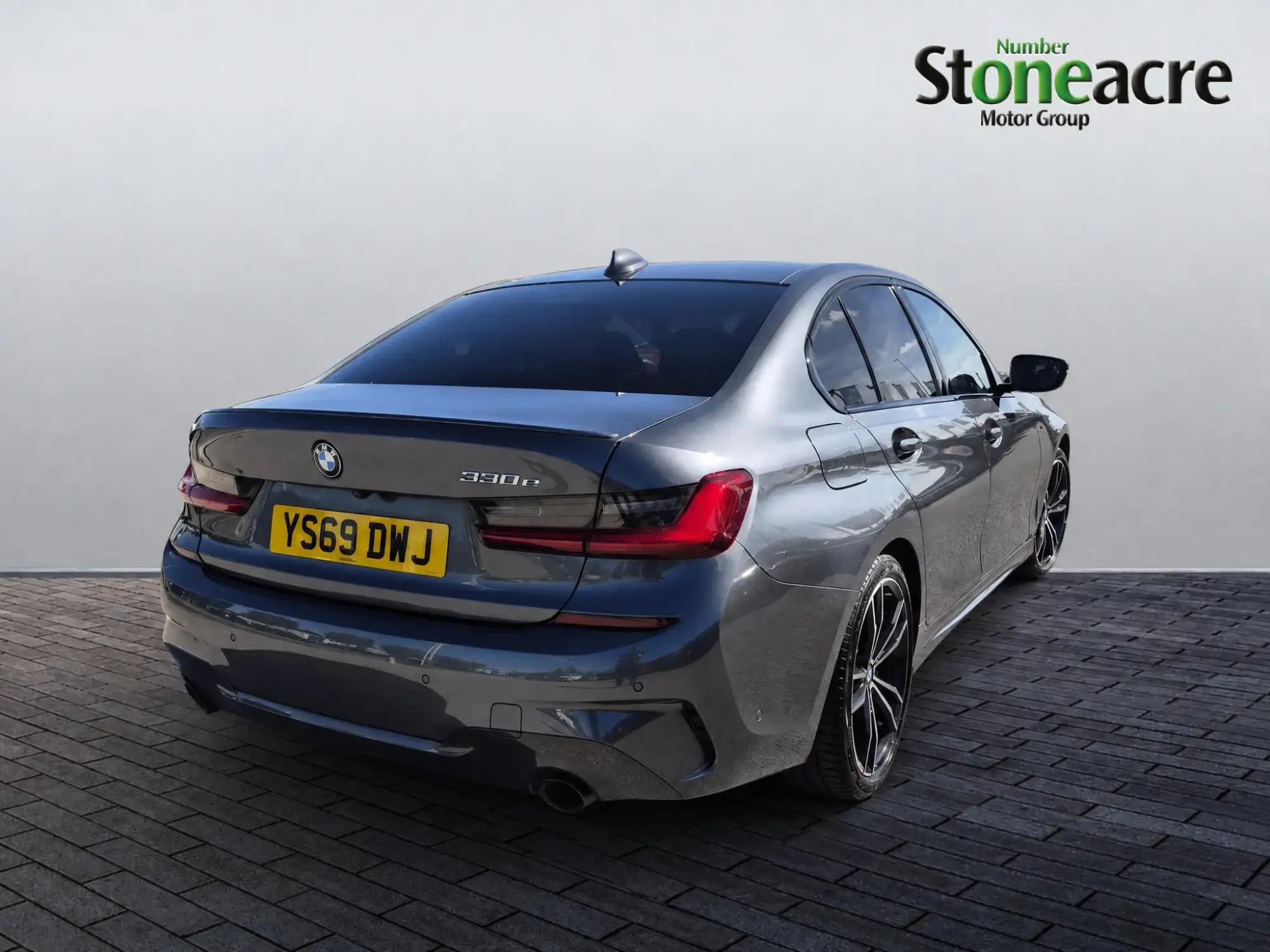BMW 3 Series 2.0 330e 12kWh M Sport Auto Euro 6 (s/s) 4dr YS69DWJ Image 3 BMW 3 Series 2.0 330e 12kWh M Sport Auto Euro 6 (s/s) 4dr YS69DWJ Image 3