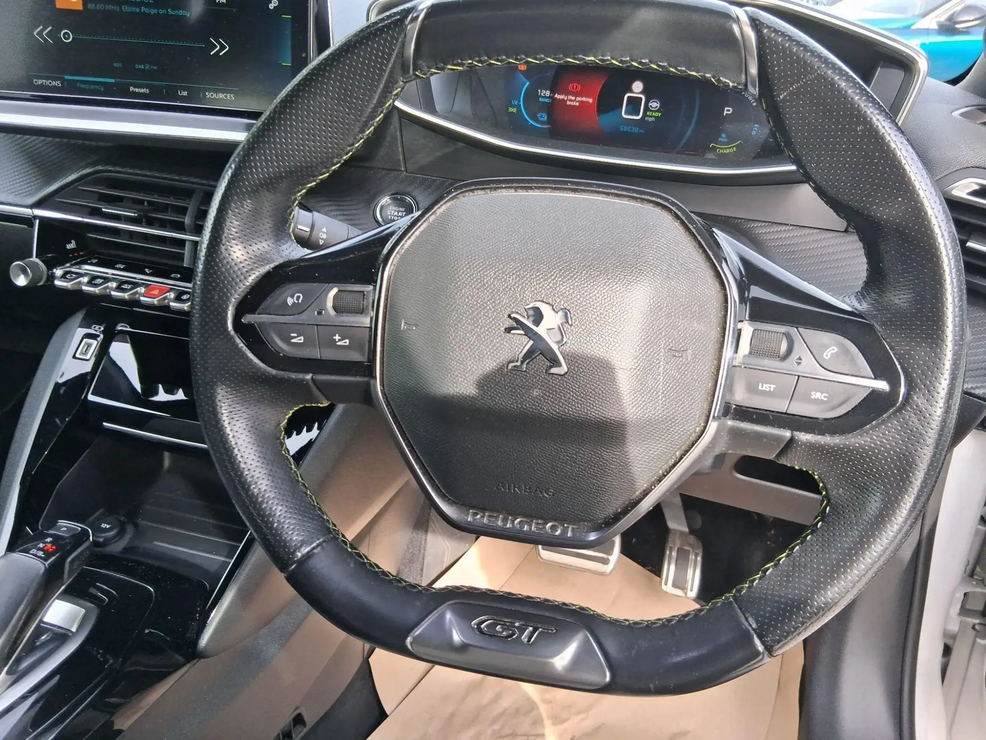 Peugeot E-208 Image 14