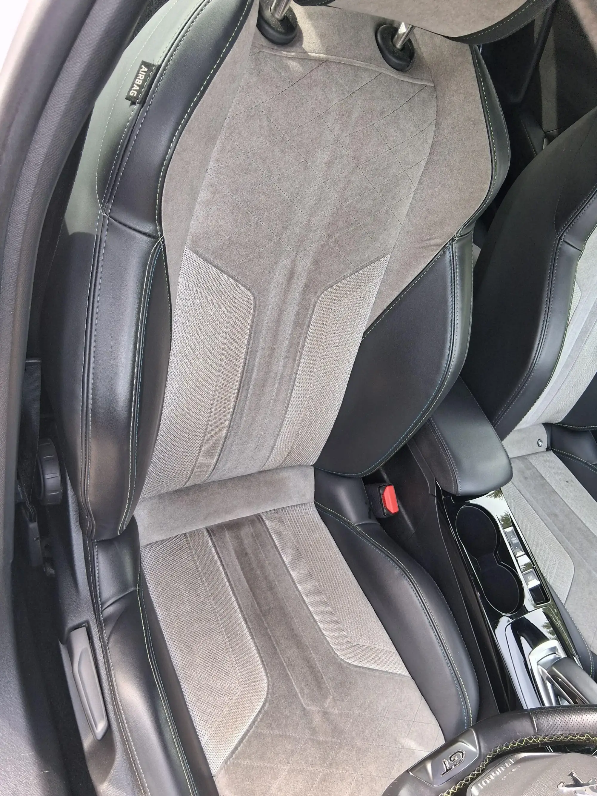 Peugeot E-208 Image 17