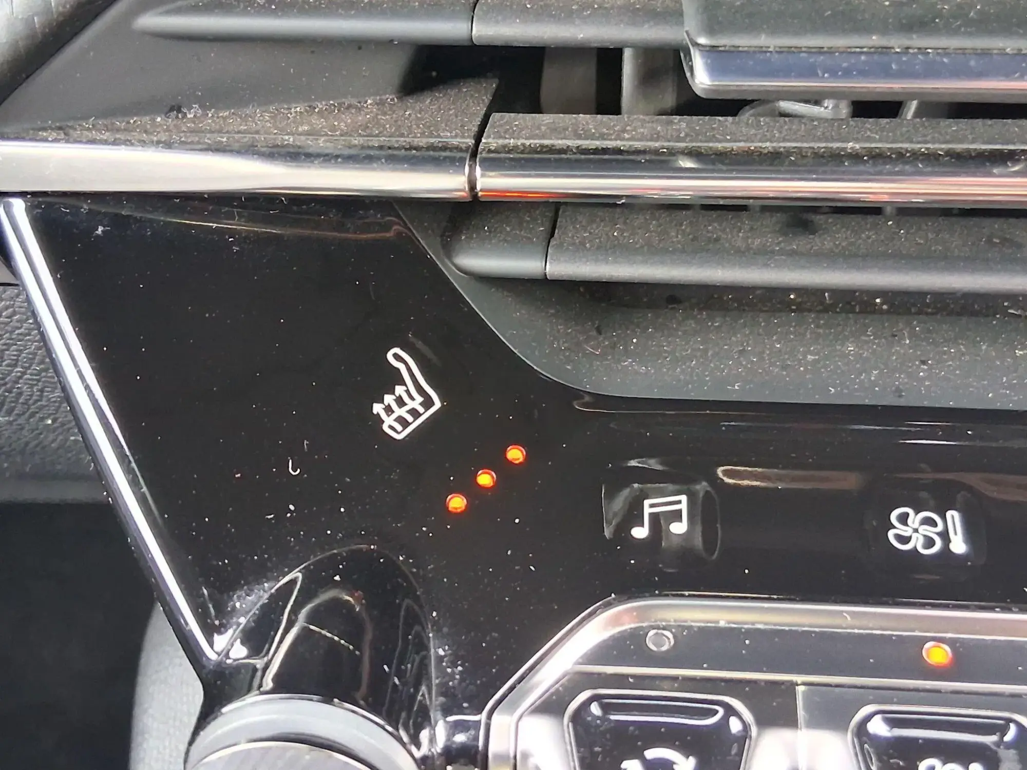 Peugeot E-208 Image 25