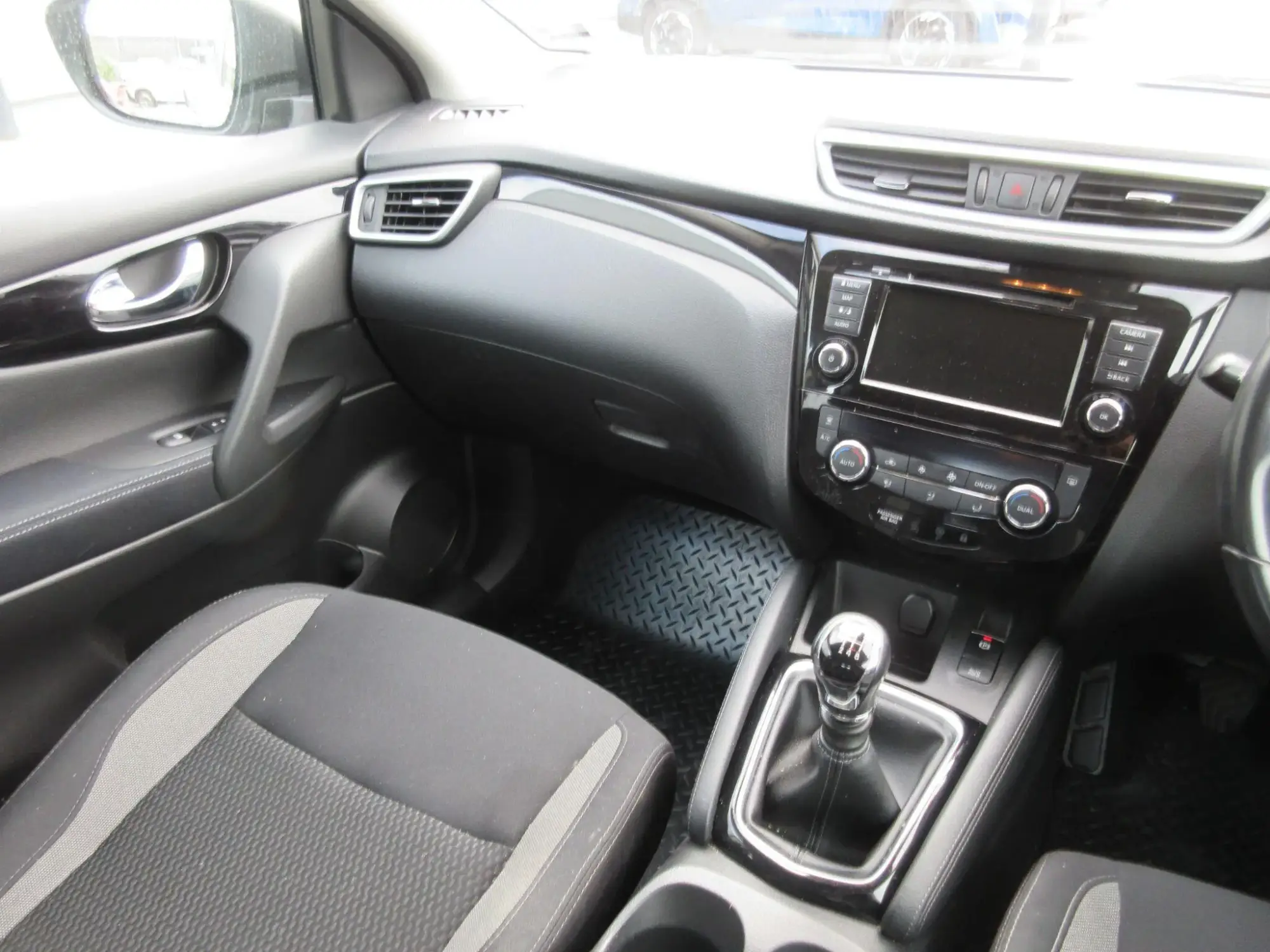 Nissan Qashqai Image 11 Nissan Qashqai Image 11
