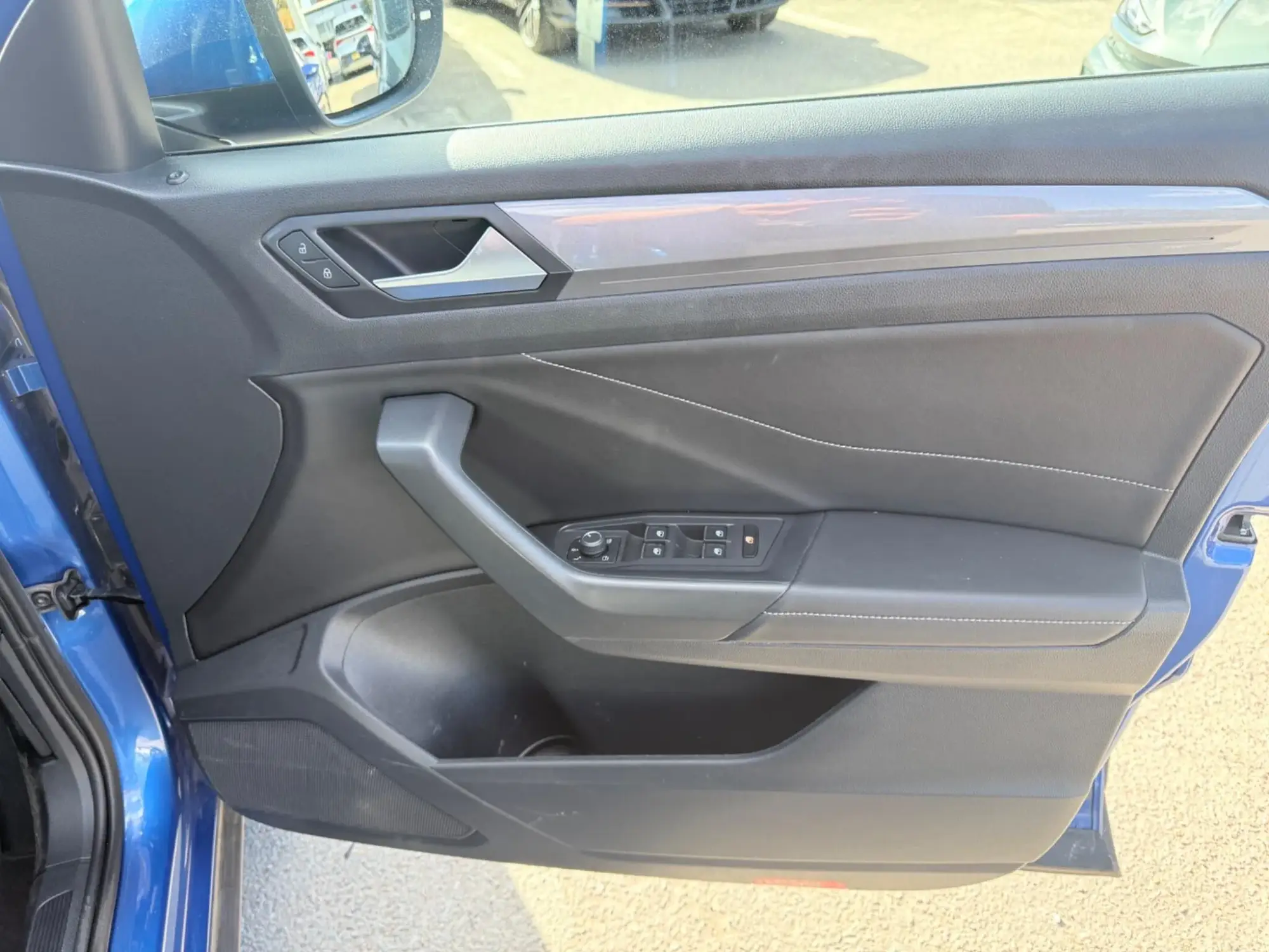 Volkswagen T-Roc Image 17 Volkswagen T-Roc Image 17
