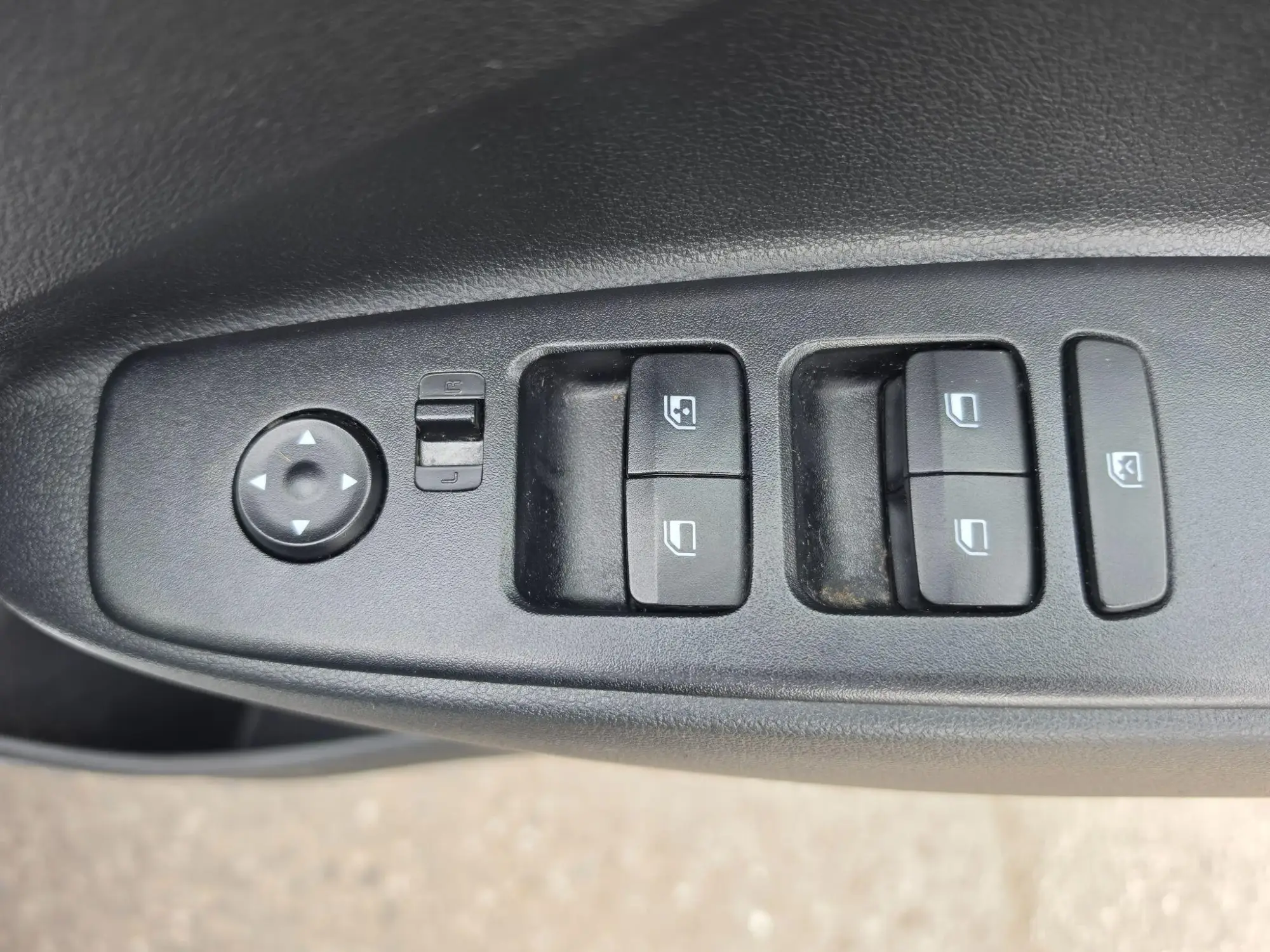 Hyundai i10 Image 12 Hyundai i10 Image 12
