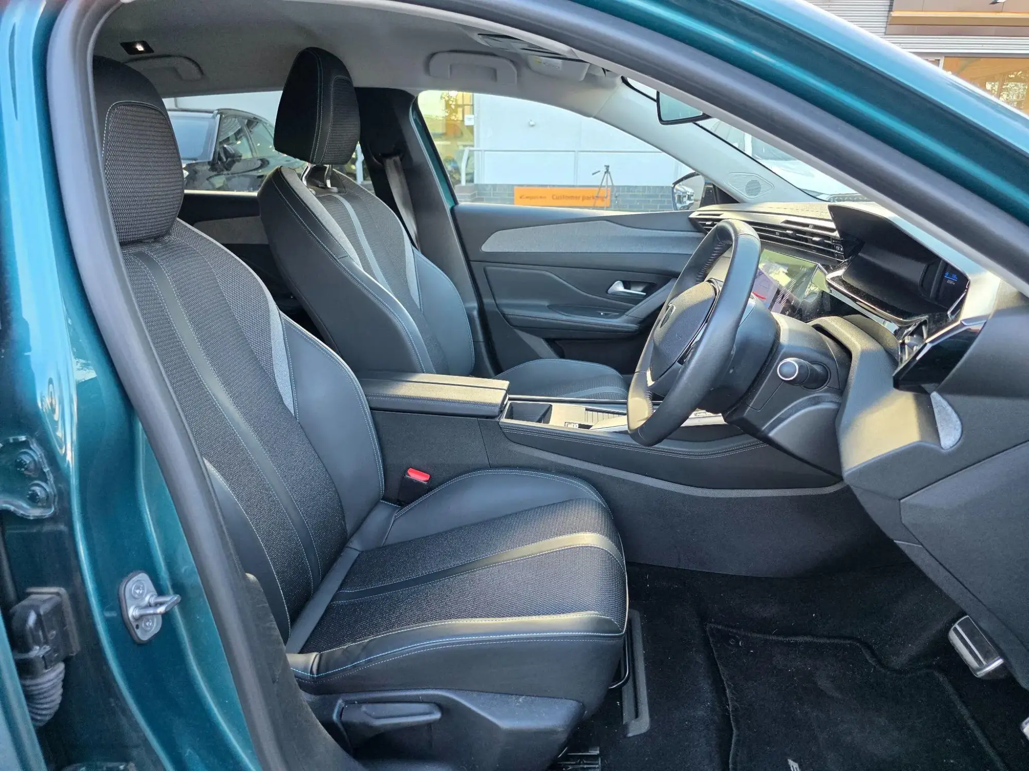 Peugeot E-308 SW Image 11