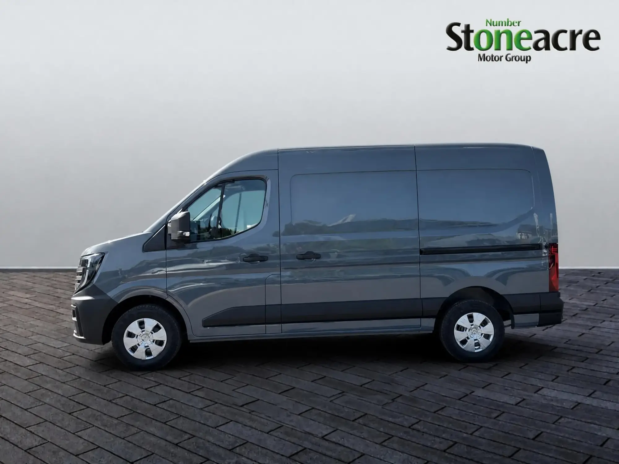 Nissan Interstar Image 5 Nissan Interstar Image 5