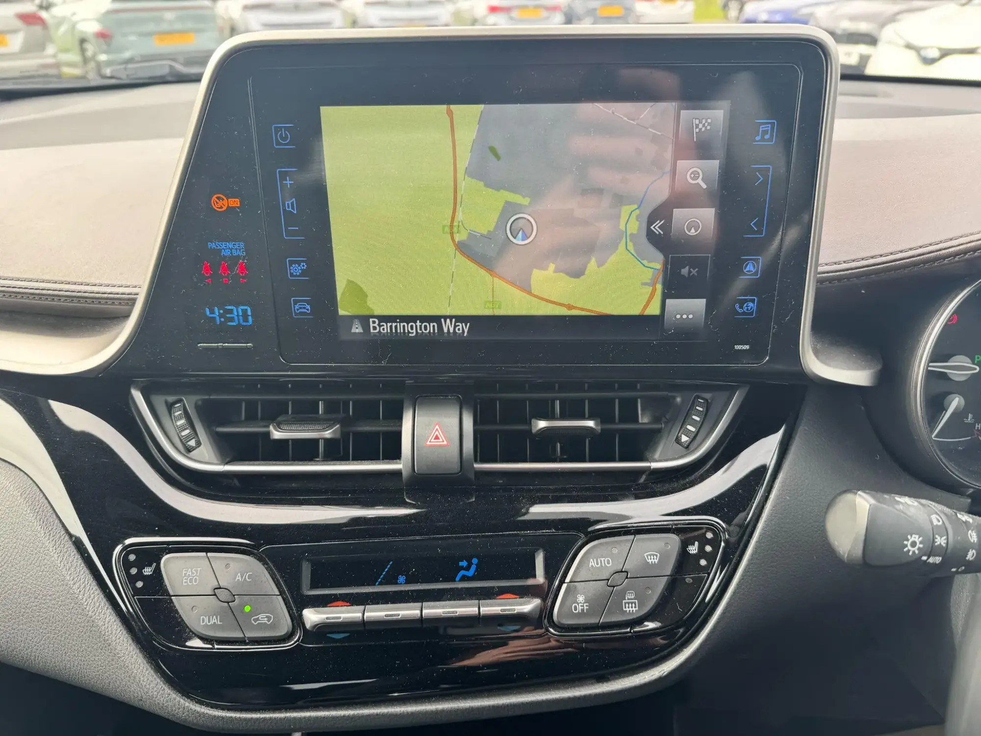 Toyota C-HR Image 16 Toyota C-HR Image 16