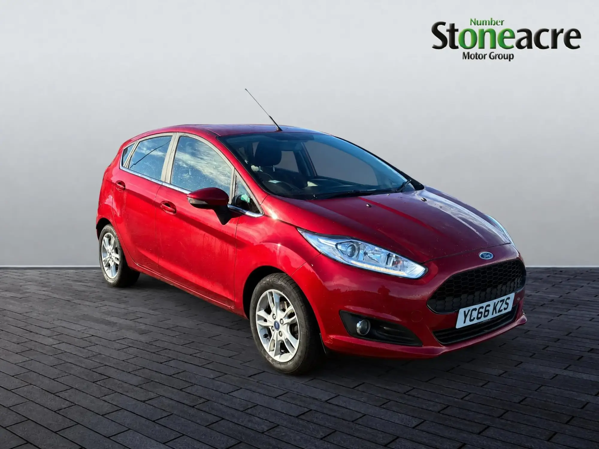 Ford Fiesta 1.0T EcoBoost Zetec Hatchback 5dr Petrol Manual Euro 6 (s/s) (100 ps) YC66KZS Image 1 Ford Fiesta 1.0T EcoBoost Zetec Hatchback 5dr Petrol Manual Euro 6 (s/s) (100 ps) YC66KZS Image 1