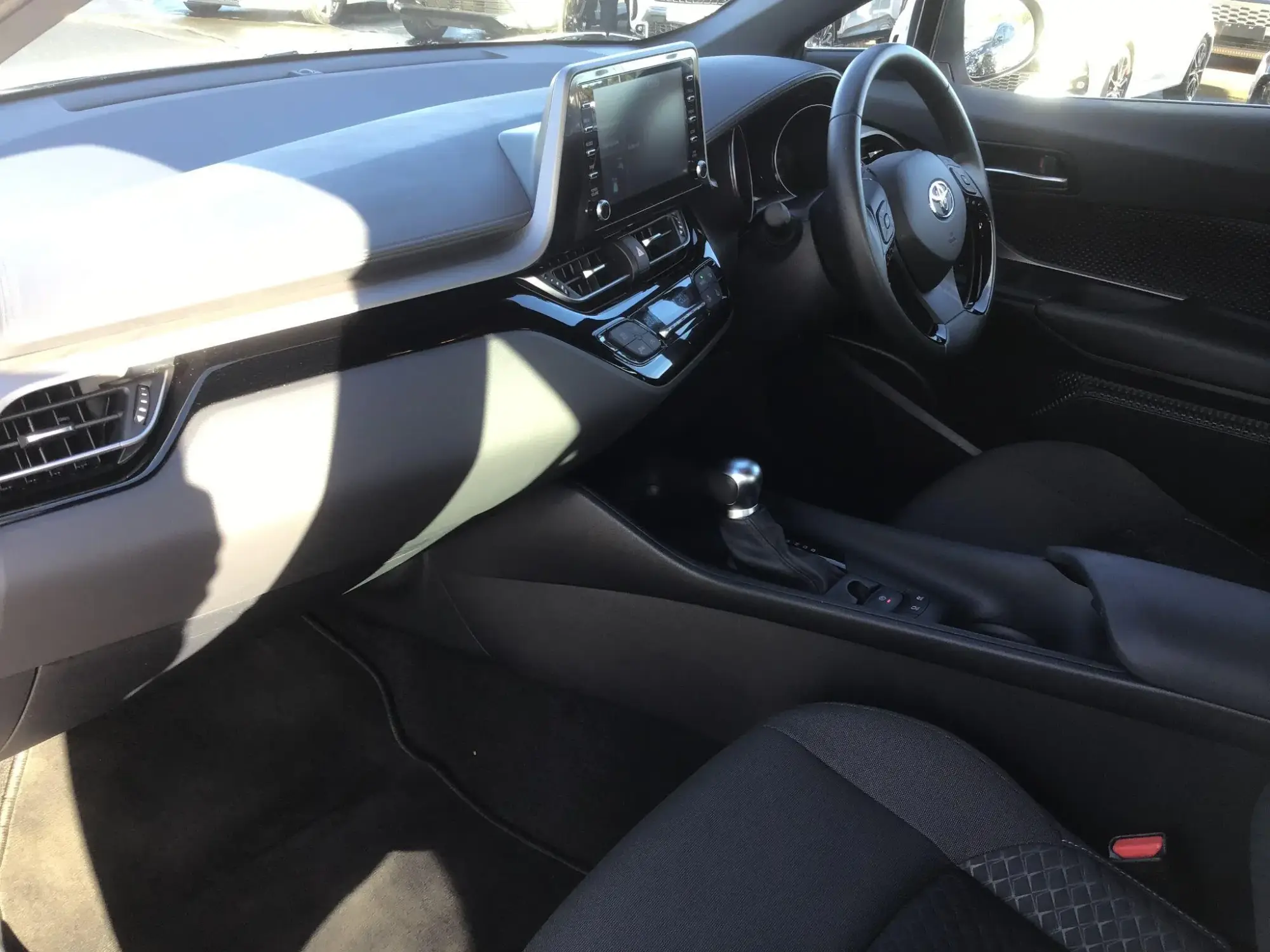 Toyota C-HR Self-Charging Hybrid Image 5 Toyota C-HR Self-Charging Hybrid Image 5