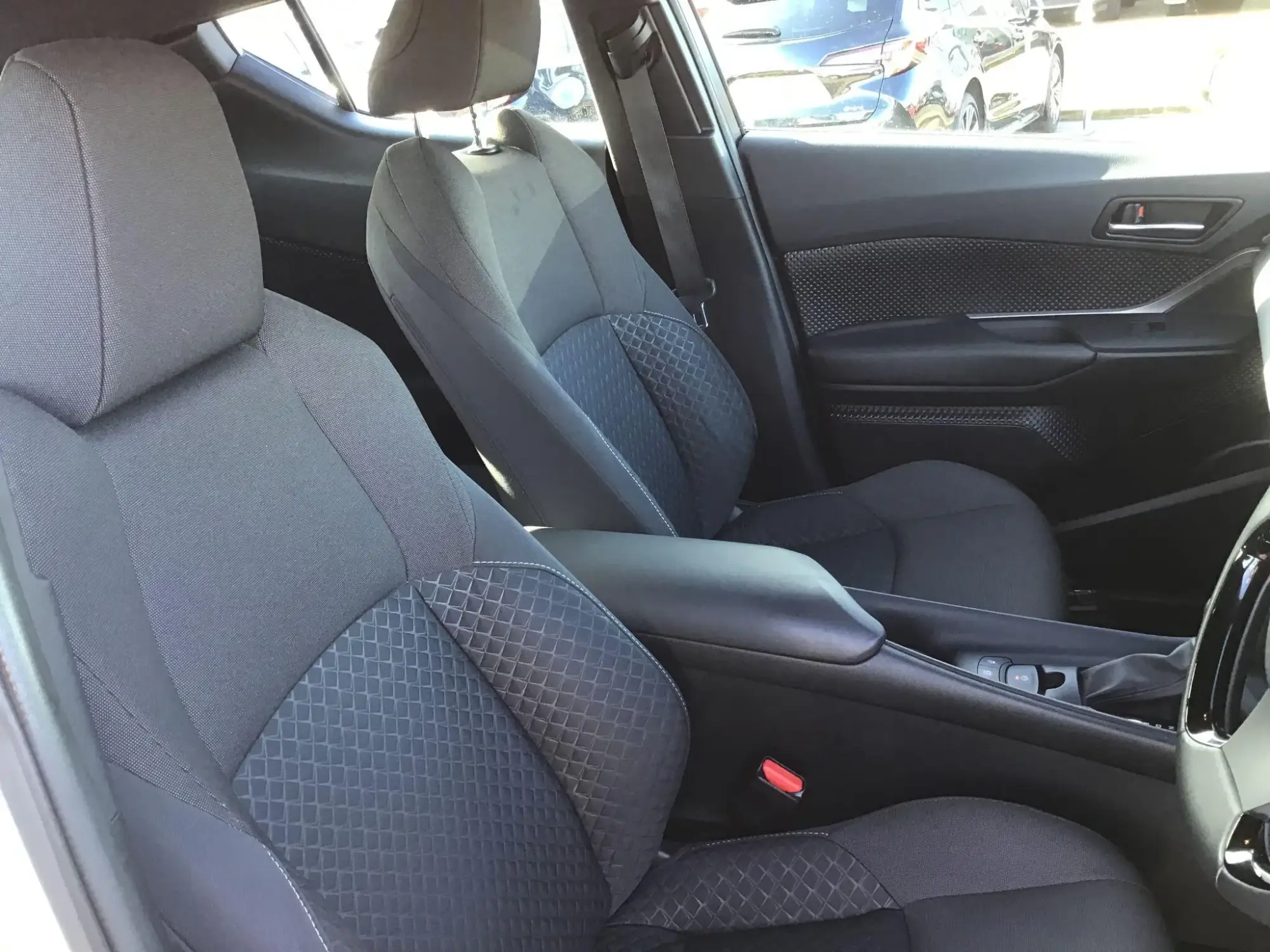 Toyota C-HR Self-Charging Hybrid Image 13 Toyota C-HR Self-Charging Hybrid Image 13