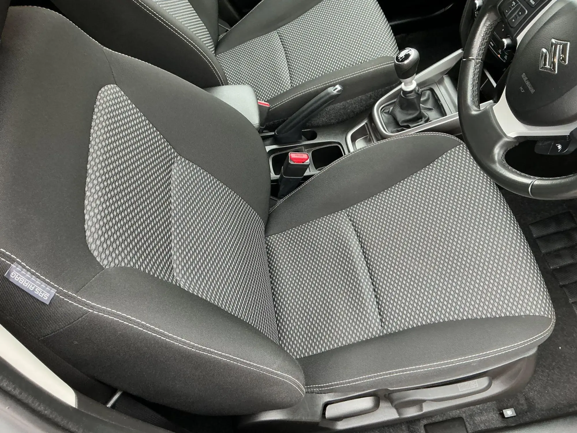 Suzuki Vitara Image 15