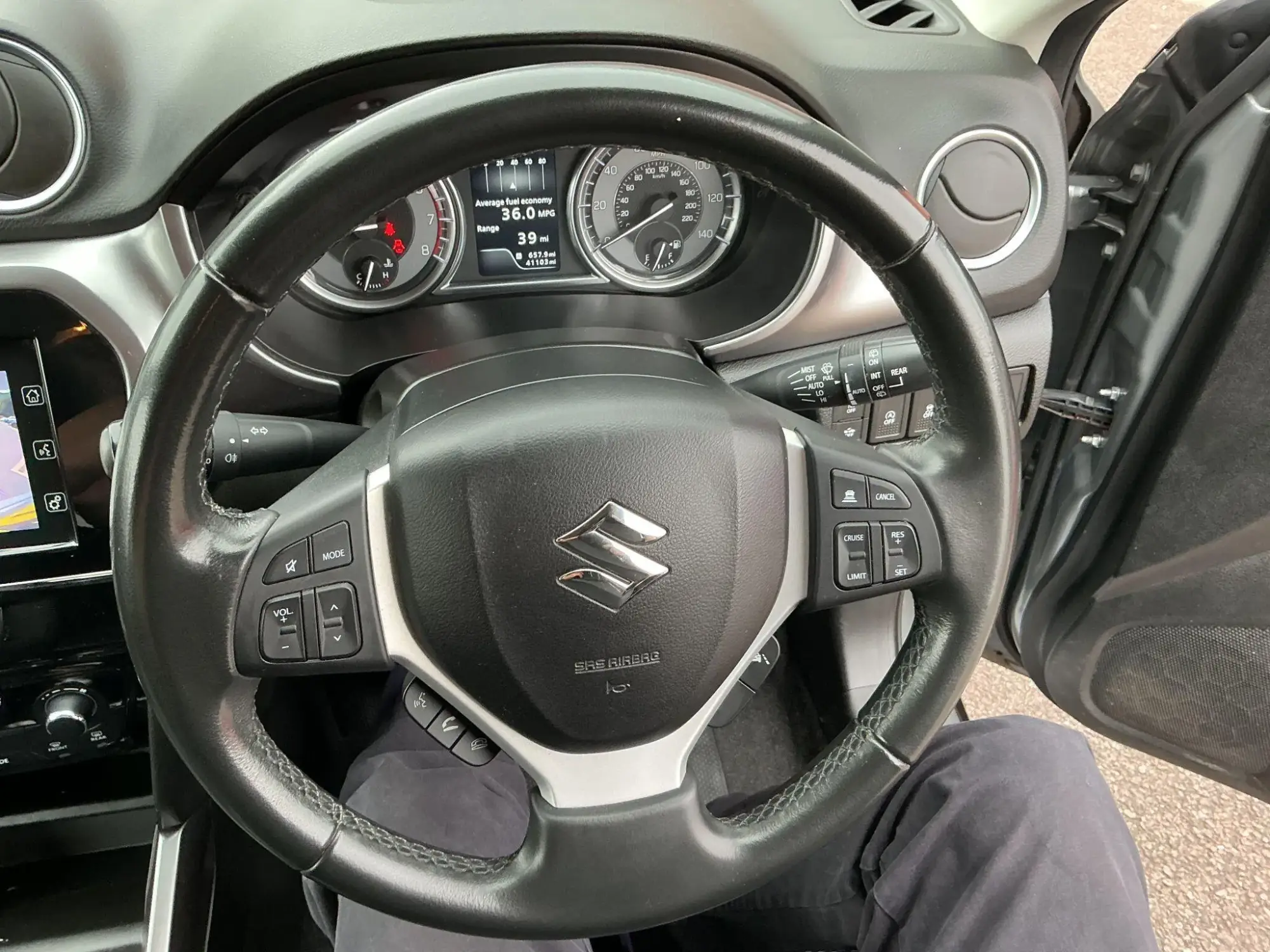 Suzuki Vitara Image 33