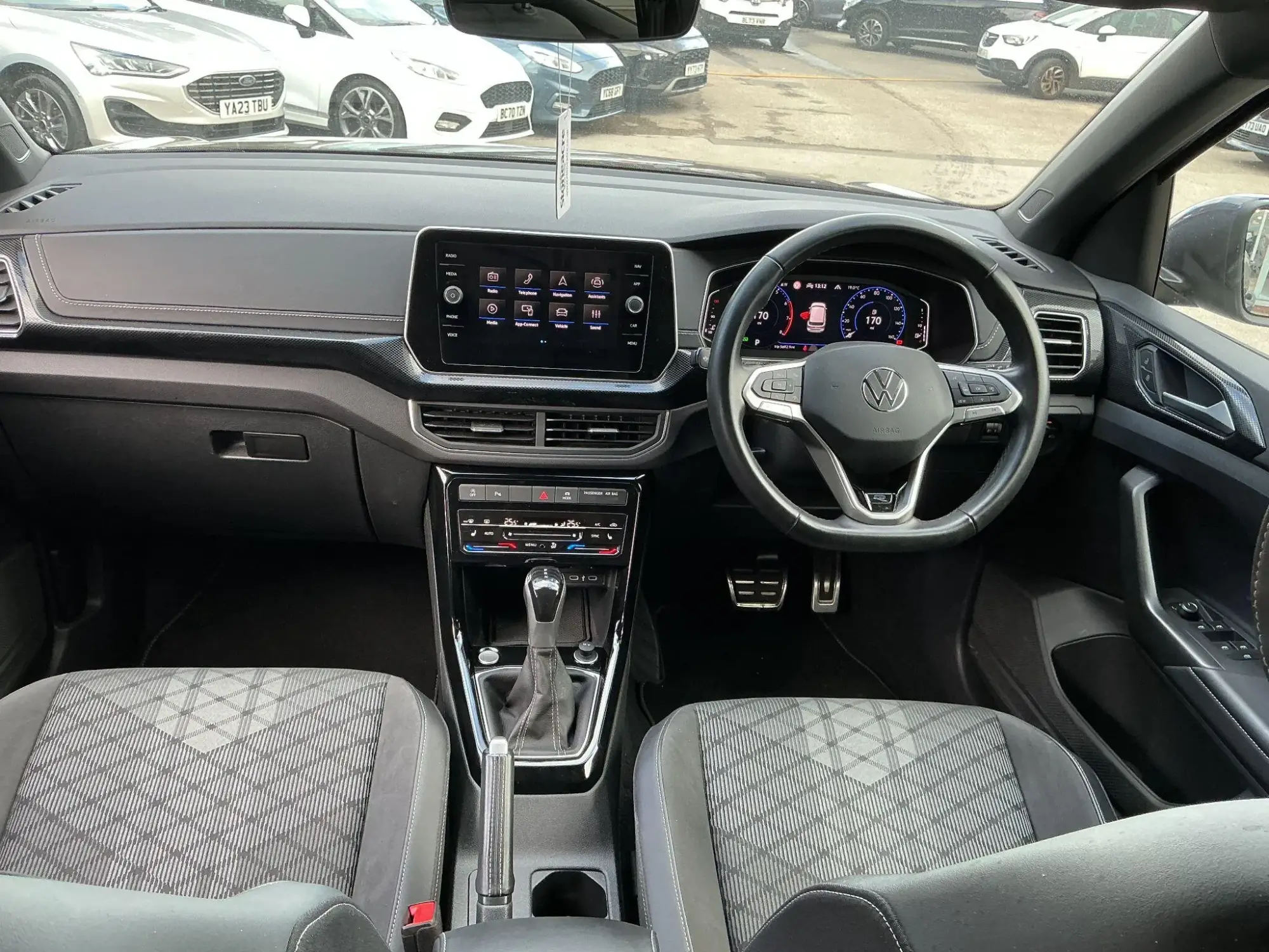 Volkswagen T-Cross Image 9