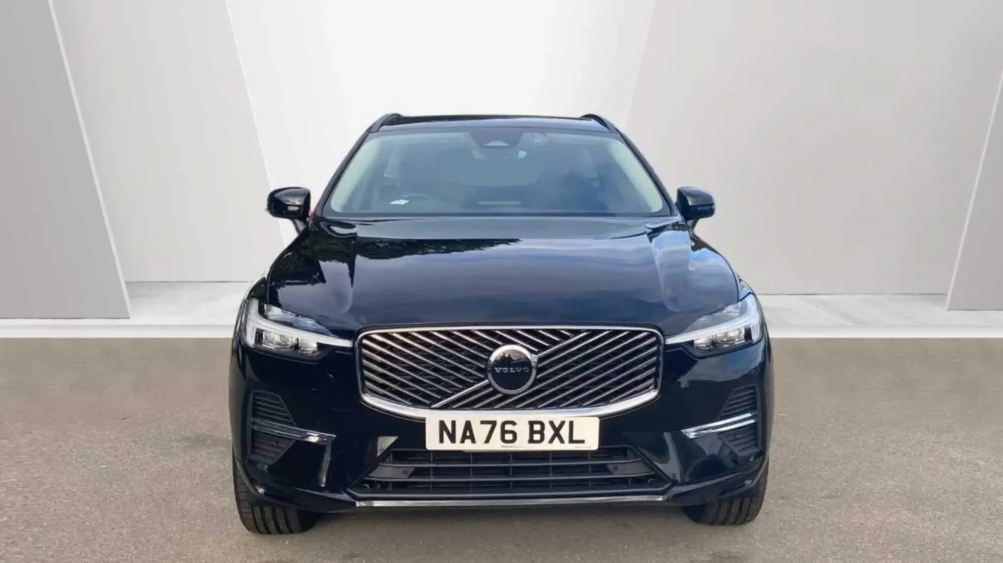 Volvo XC60 2.0 B5 MHEV Core Auto AWD Euro 6 (s/s) 5dr NA76BXL Image 2 Volvo XC60 2.0 B5 MHEV Core Auto AWD Euro 6 (s/s) 5dr NA76BXL Image 2
