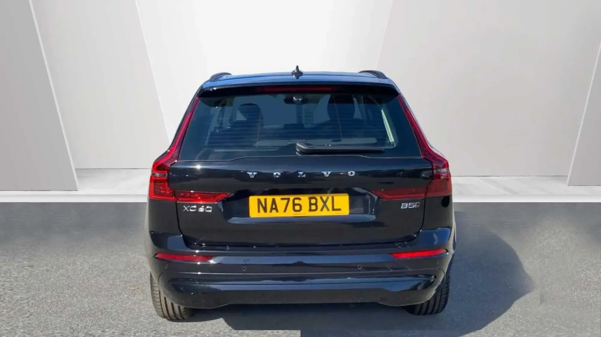 Volvo XC60 2.0 B5 MHEV Core Auto AWD Euro 6 (s/s) 5dr NA76BXL Image 3 Volvo XC60 2.0 B5 MHEV Core Auto AWD Euro 6 (s/s) 5dr NA76BXL Image 3