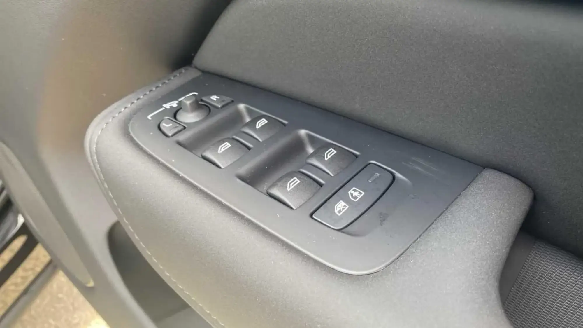 Volvo XC60 Image 17 Volvo XC60 Image 17