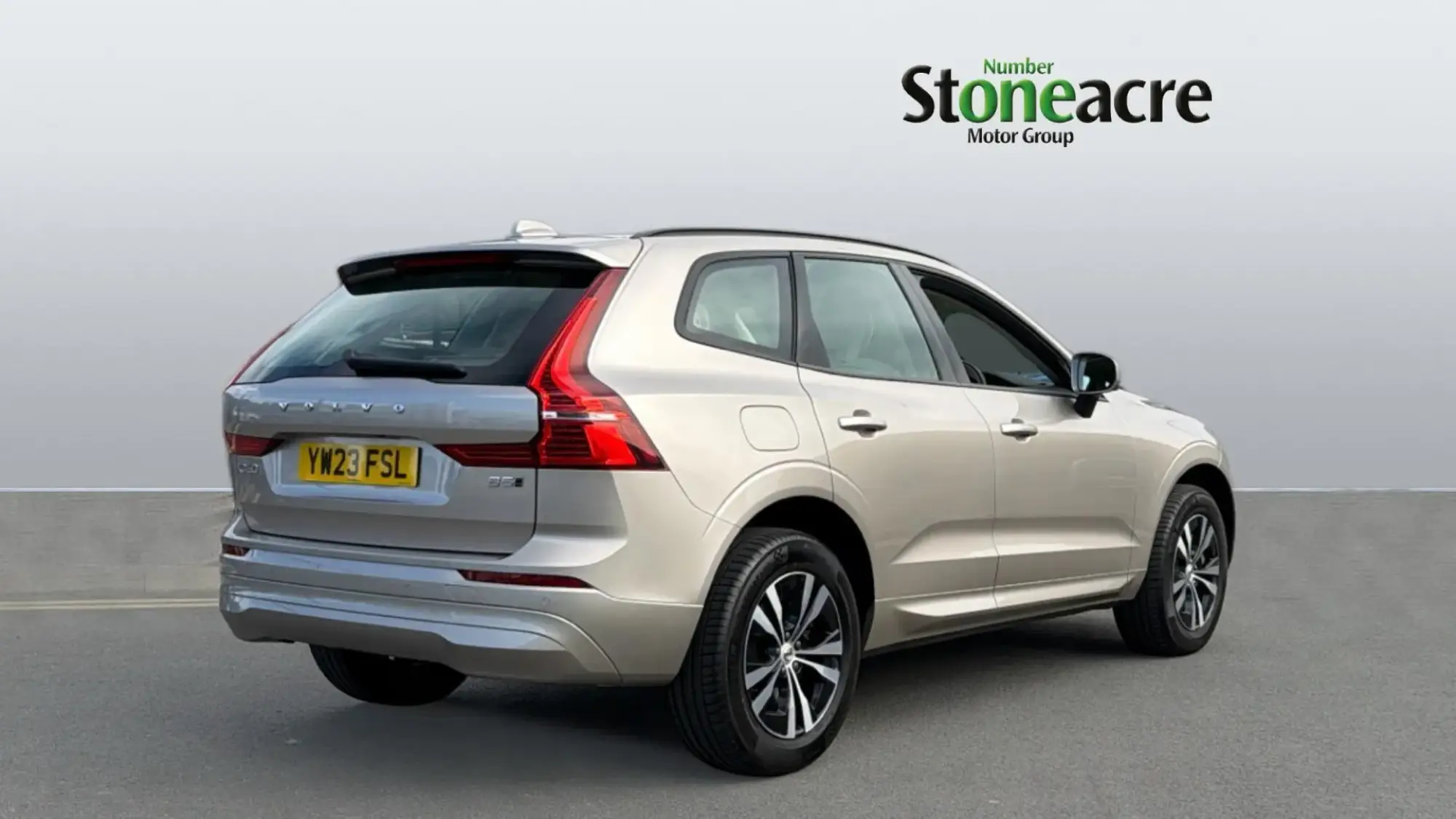 Volvo XC60 Core B5 AWD Mild Hybrid Petrol YW23FSL Image 2 Volvo XC60 Core B5 AWD Mild Hybrid Petrol YW23FSL Image 2
