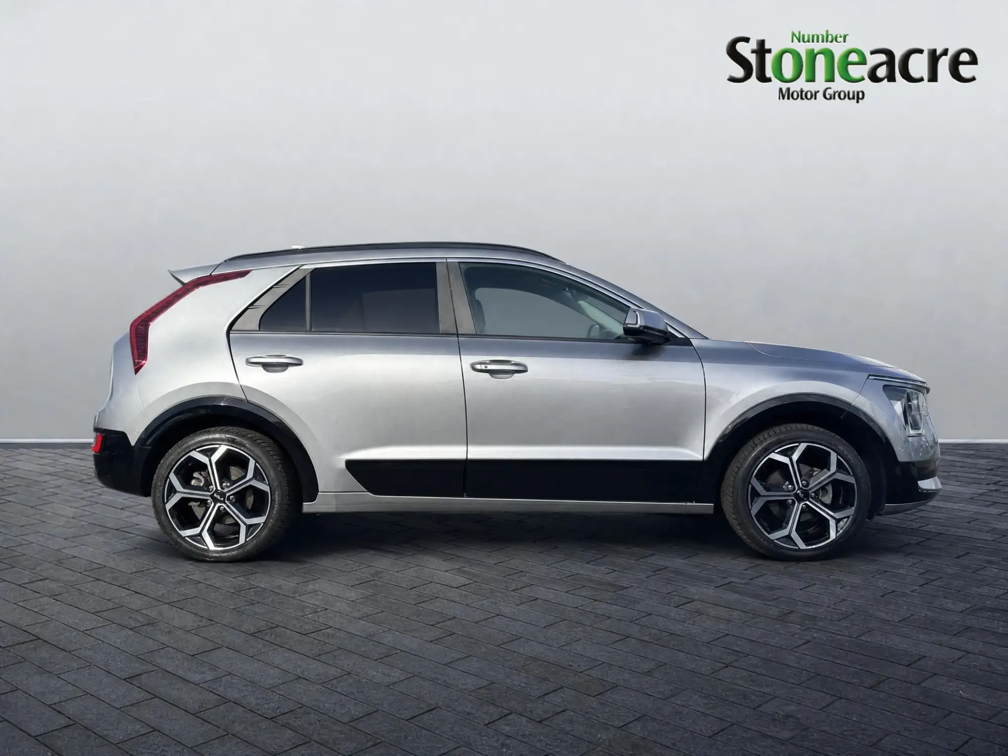 Kia Niro Hybrid 1.6 GDi Hybrid 4 5dr DCT MK19PER Image 2 Kia Niro Hybrid 1.6 GDi Hybrid 4 5dr DCT MK19PER Image 2