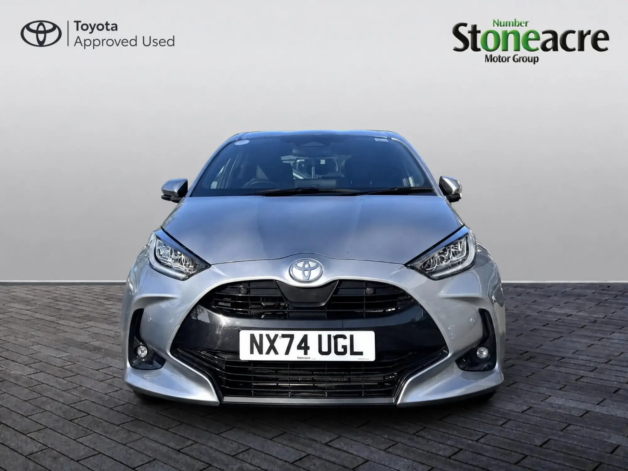 Toyota Yaris Hybrid Image 8