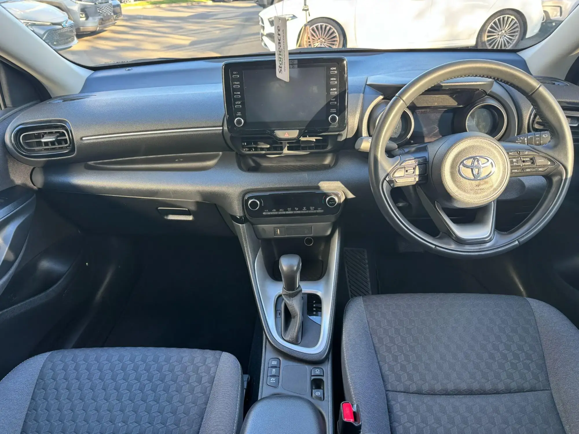 Toyota Yaris Hybrid Image 15 Toyota Yaris Hybrid Image 15