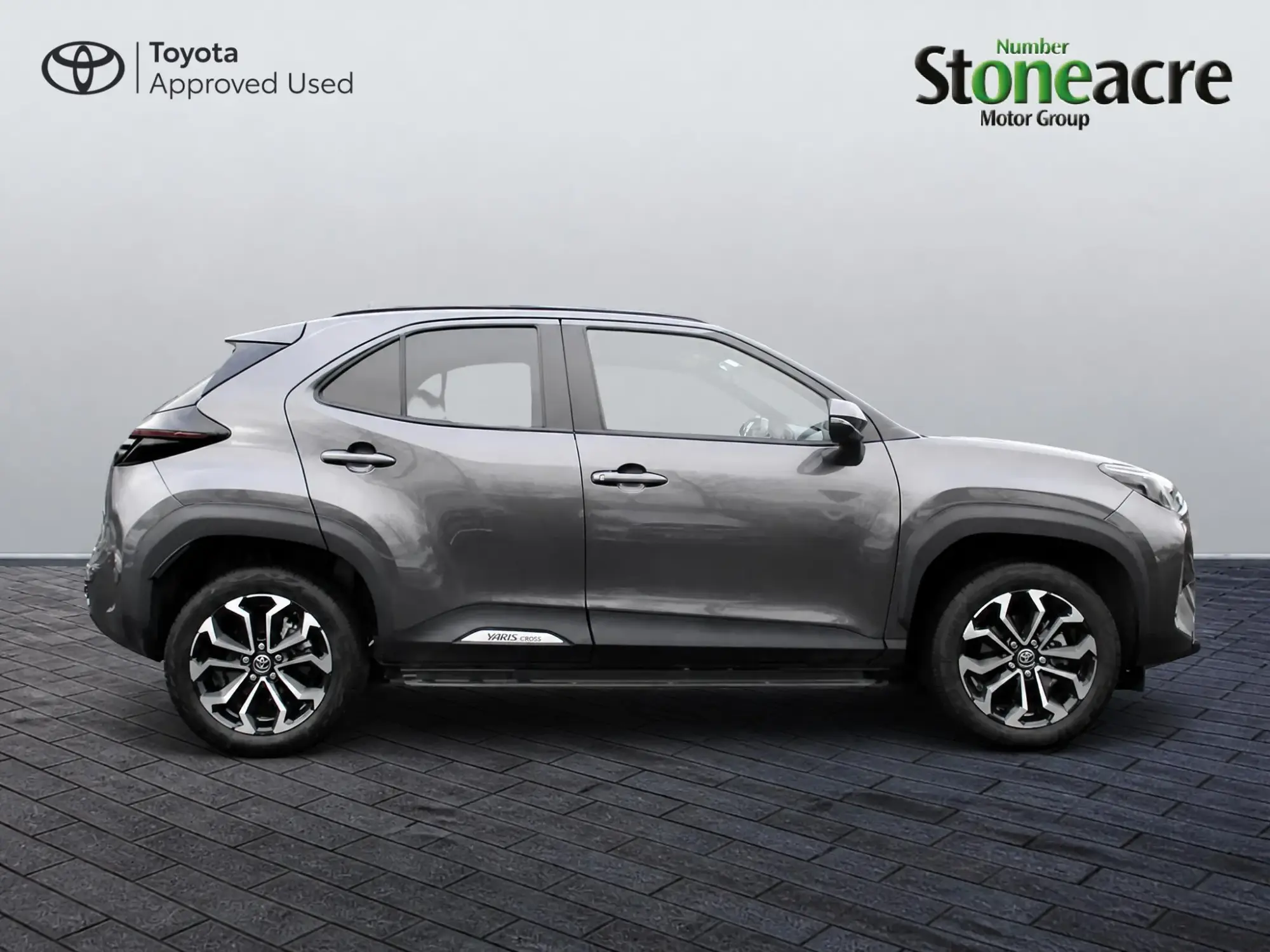 Toyota Yaris Cross 1.5 Hybrid Design 5dr CVT NU73TBX Image 2