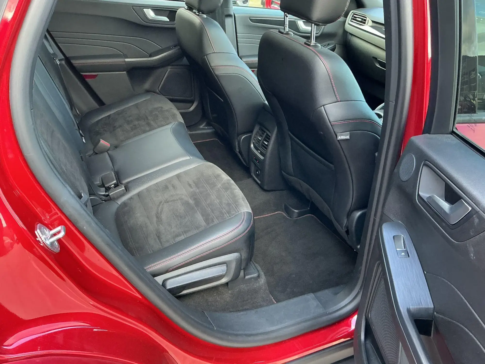 Ford Kuga Hybrid Image 13 Ford Kuga Hybrid Image 13