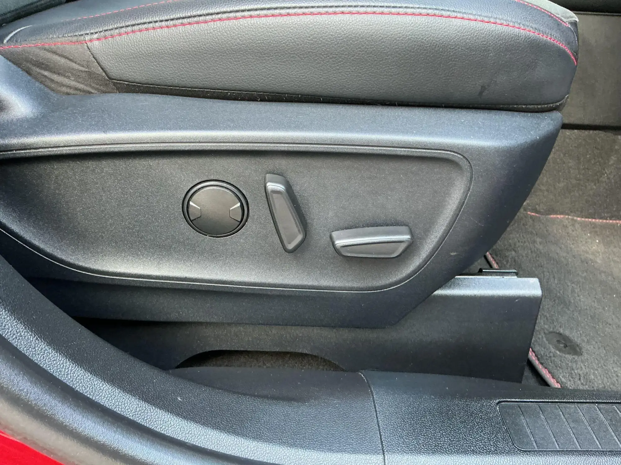 Ford Kuga Hybrid Image 15 Ford Kuga Hybrid Image 15