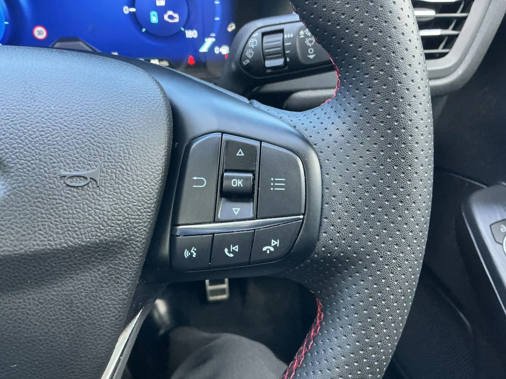 Ford Kuga Hybrid Image 20 Ford Kuga Hybrid Image 20
