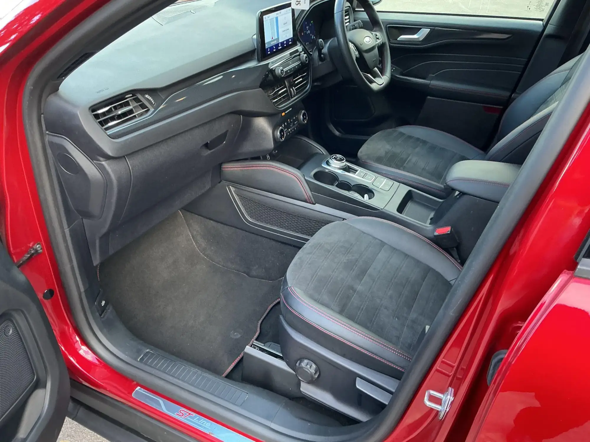 Ford Kuga Hybrid Image 30 Ford Kuga Hybrid Image 30