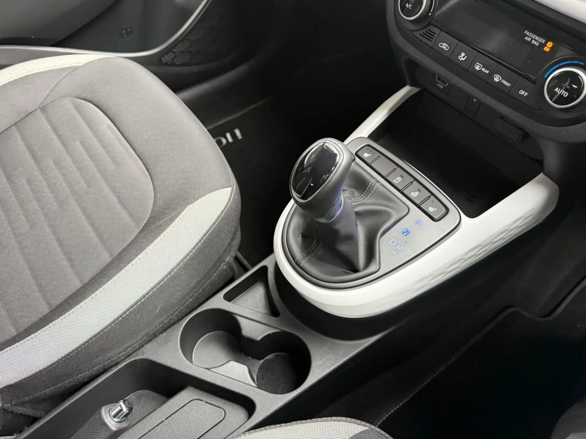 Hyundai i10 Image 10 Hyundai i10 Image 10