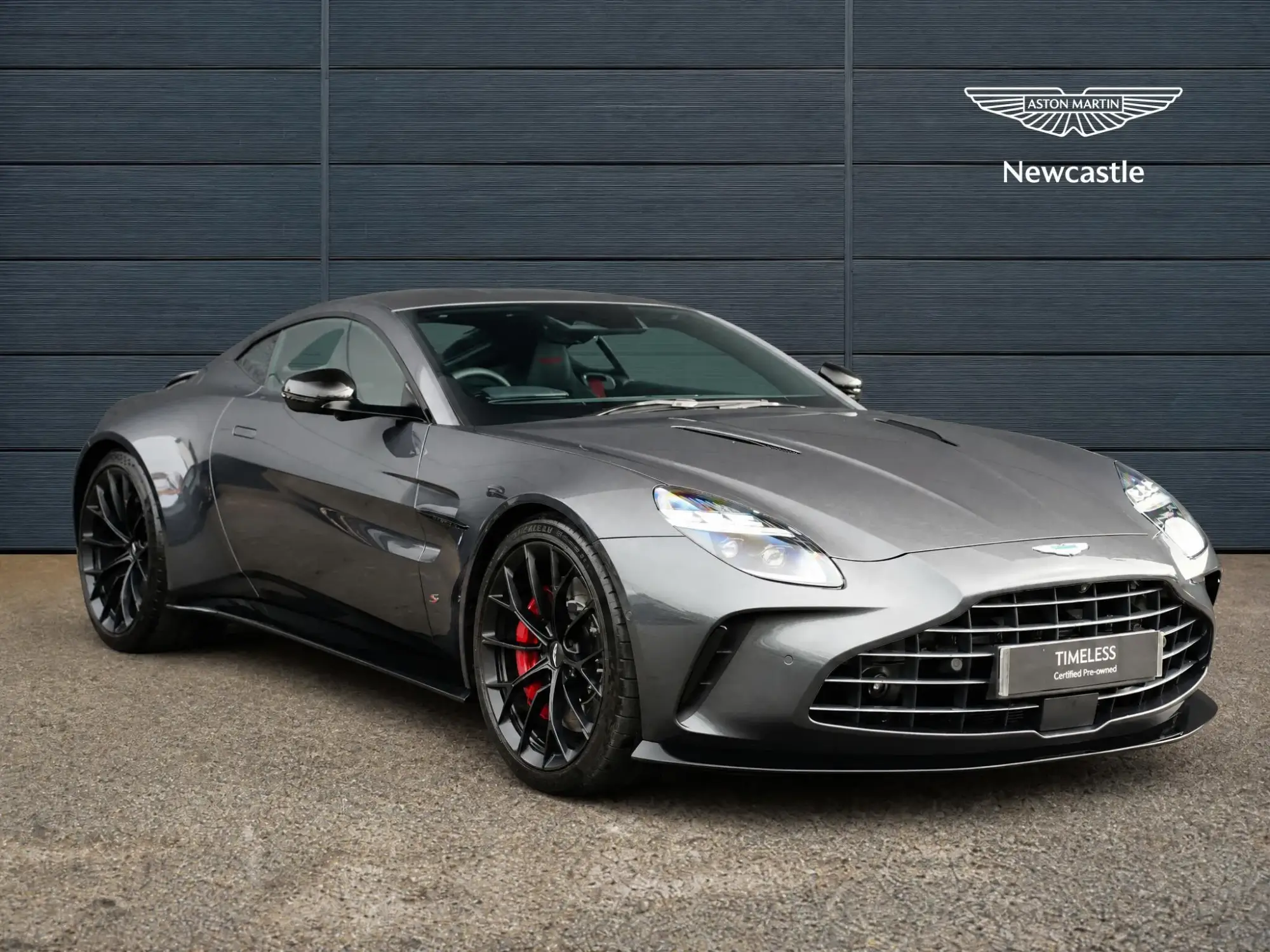 Aston Martin Vantage Image 1