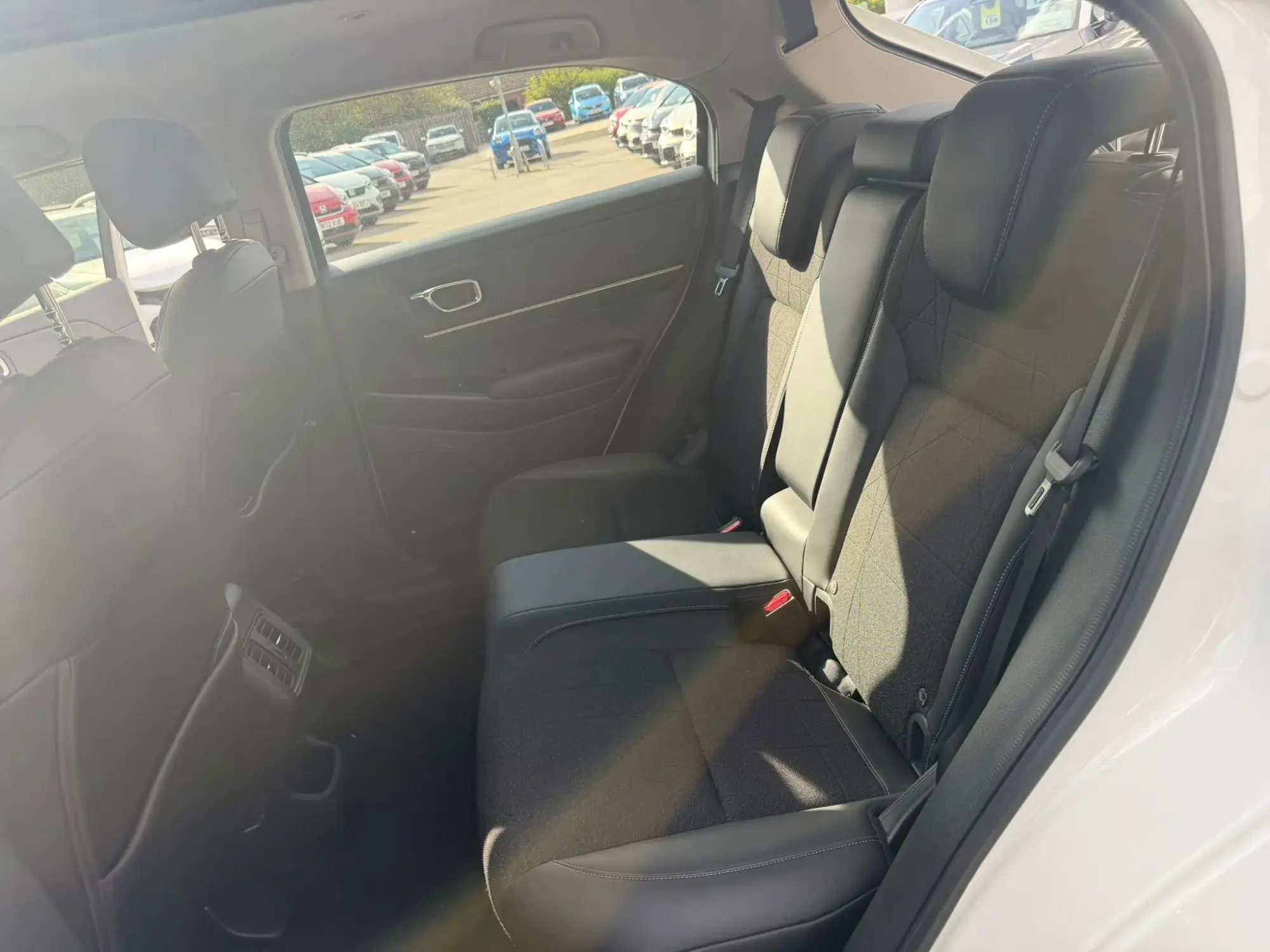 Honda HR-V Hybrid Image 15
