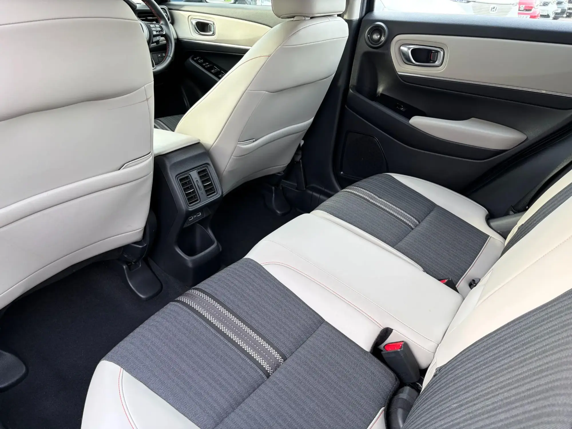 Honda HR-V Hybrid Image 16