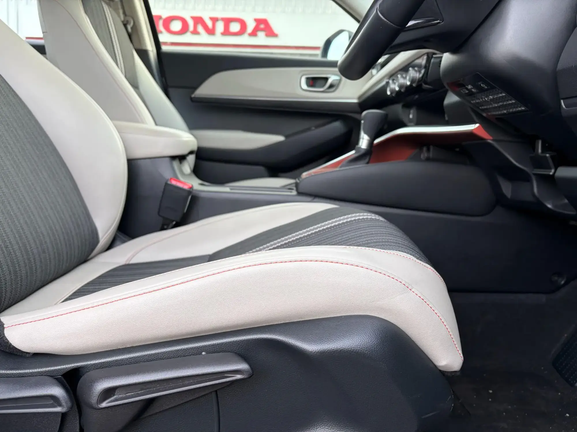 Honda HR-V Hybrid Image 32