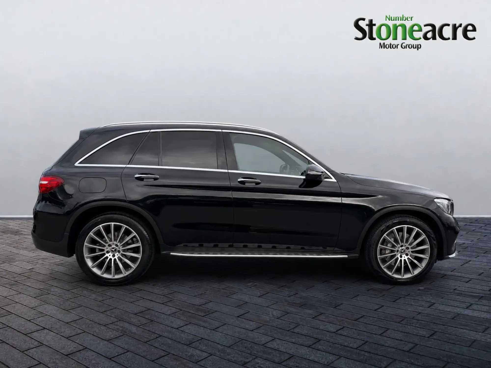 Mercedes-Benz GLC 2.1 GLC250d AMG Line (Premium) G-Tronic+ 4MATIC Euro 6 (s/s) 5dr PJ18EVY Image 2 Mercedes-Benz GLC 2.1 GLC250d AMG Line (Premium) G-Tronic+ 4MATIC Euro 6 (s/s) 5dr PJ18EVY Image 2