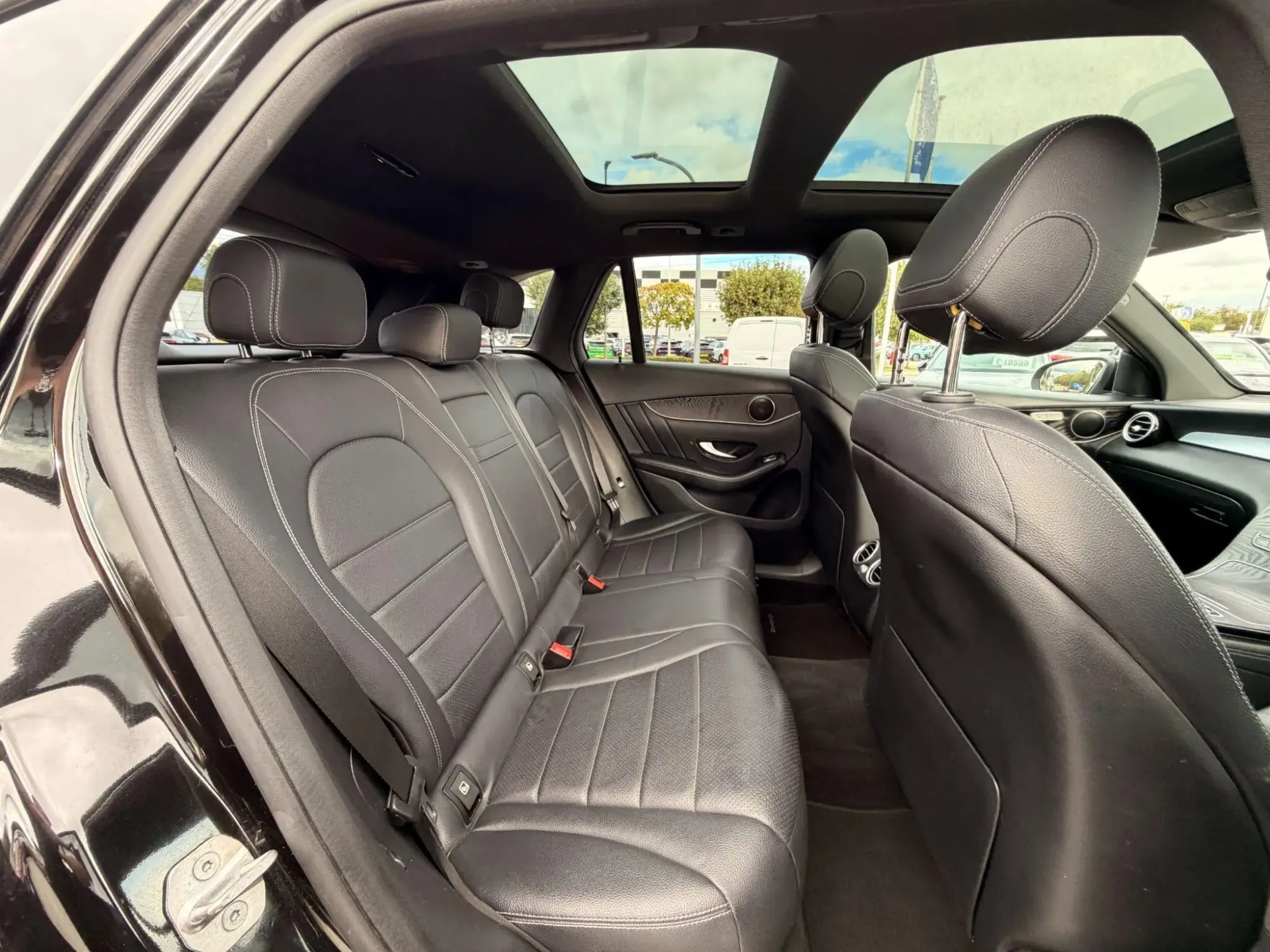 Mercedes-Benz GLC Image 16 Mercedes-Benz GLC Image 16