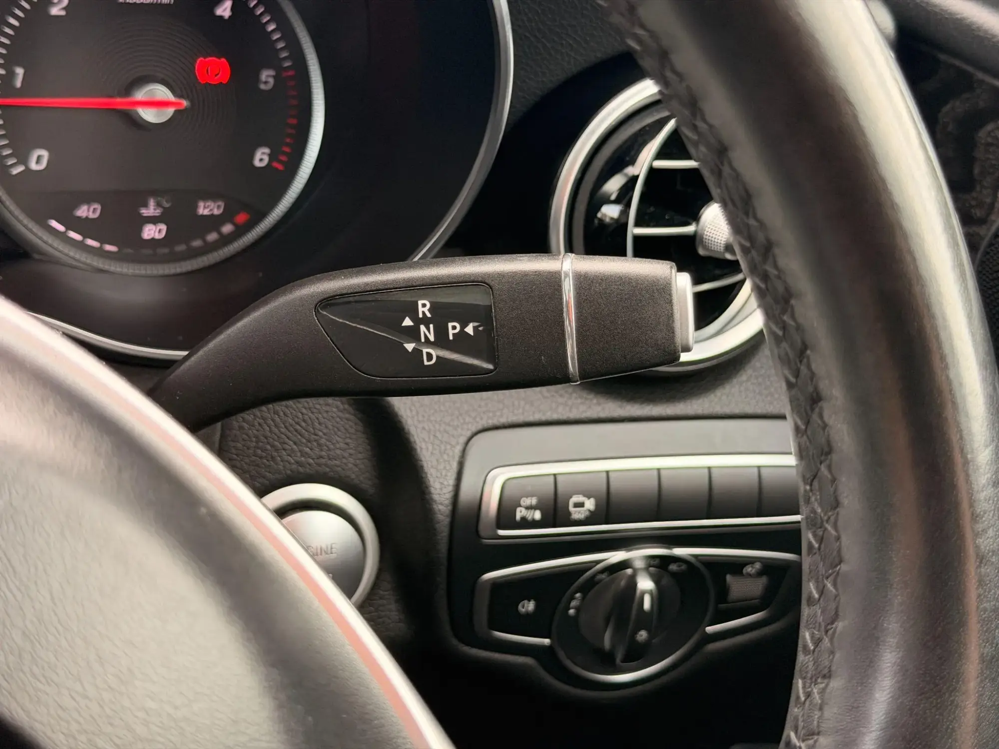 Mercedes-Benz GLC Image 28 Mercedes-Benz GLC Image 28
