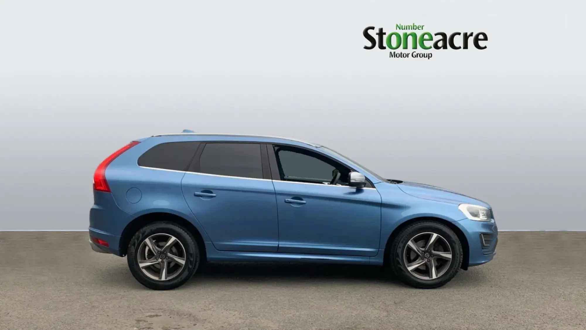 Volvo XC60 2.4 D4 R-Design Lux Nav Auto AWD Euro 6 (s/s) 5dr ND65KVW Image 3 Volvo XC60 2.4 D4 R-Design Lux Nav Auto AWD Euro 6 (s/s) 5dr ND65KVW Image 3
