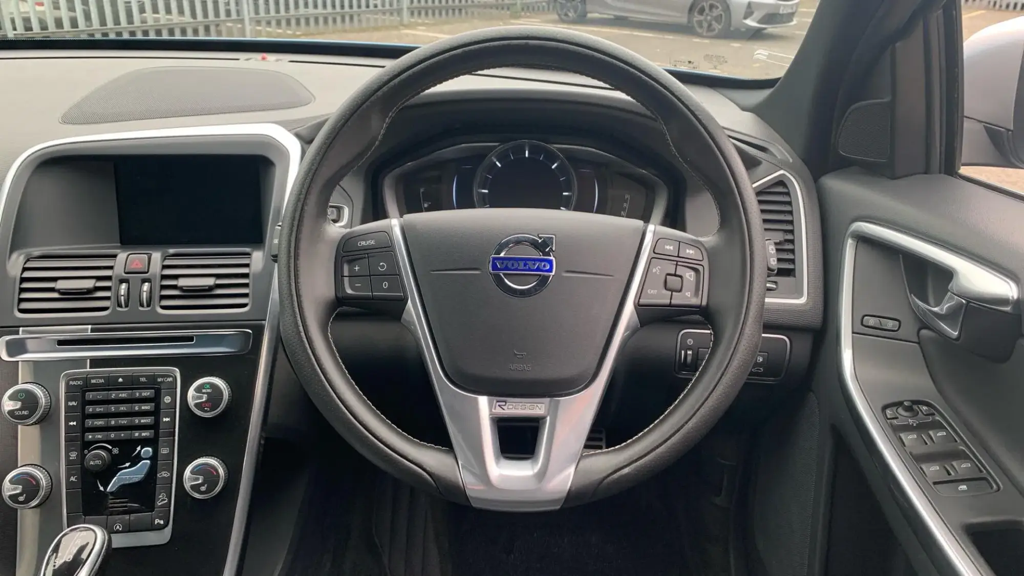 Volvo XC60 Image 10