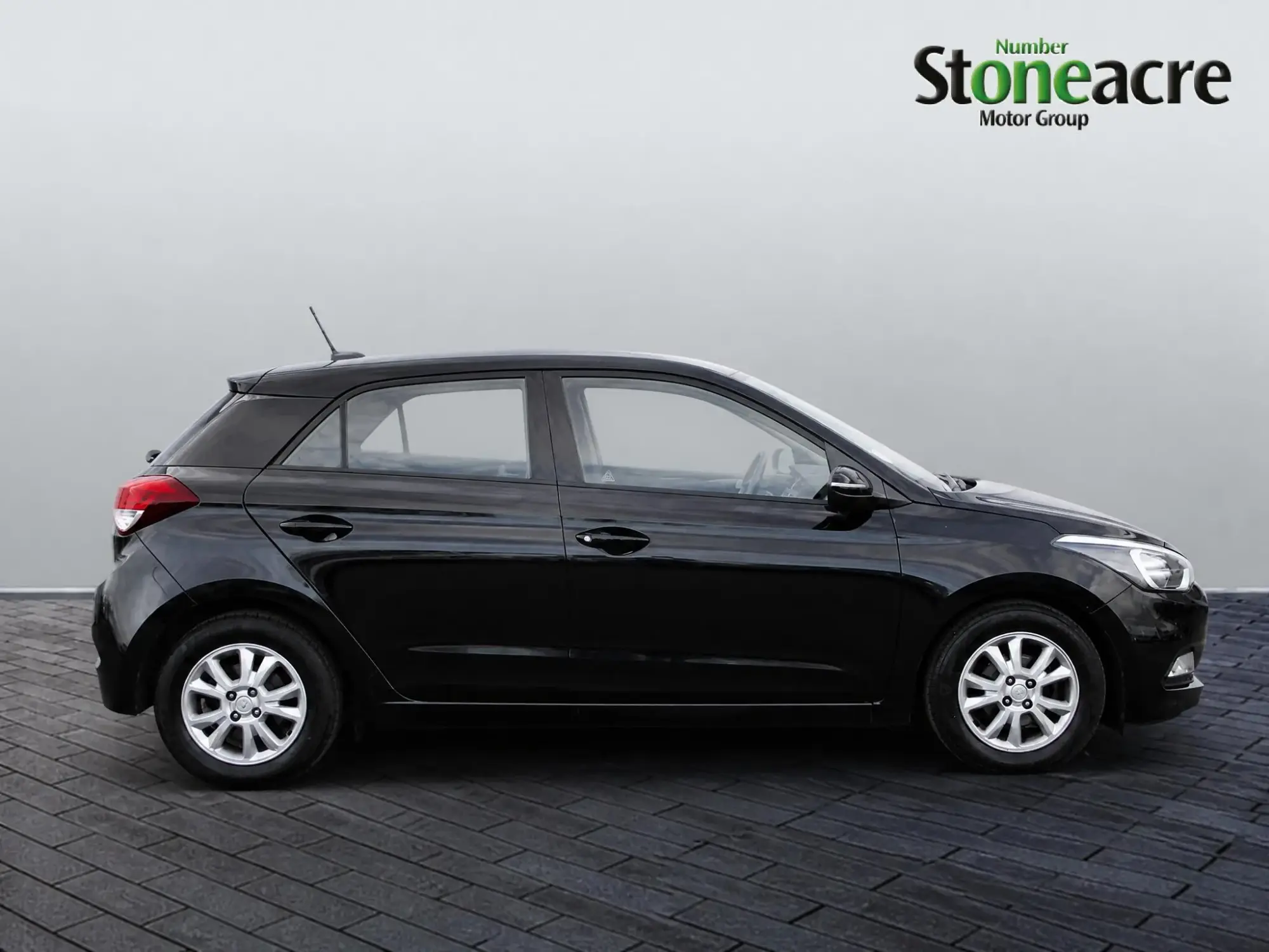 Hyundai i20 1.4 SE Auto Euro 6 5dr SH18ZDR Image 2