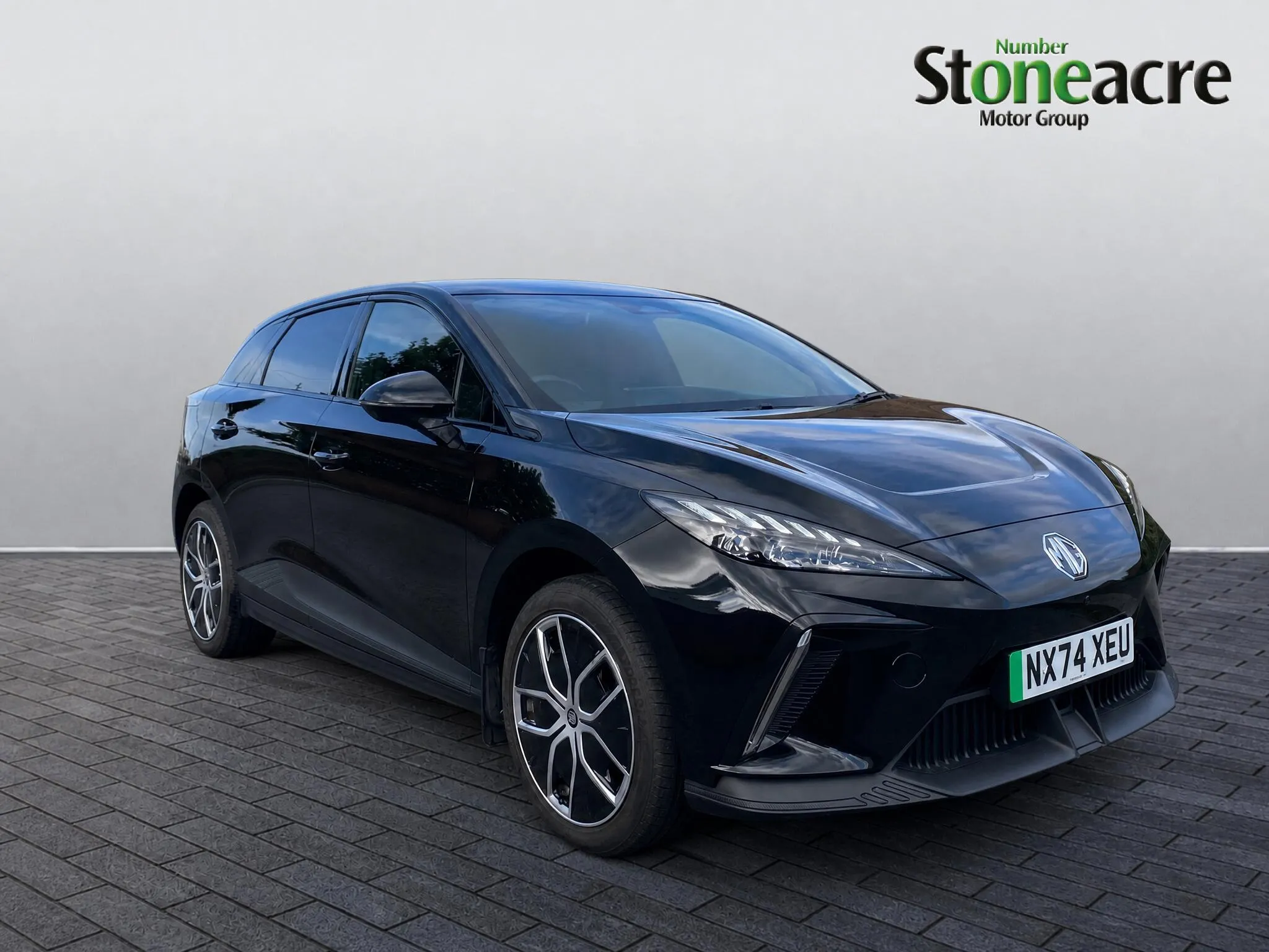 MG 4 EV undefined 77kWh Trophy Auto 5dr
